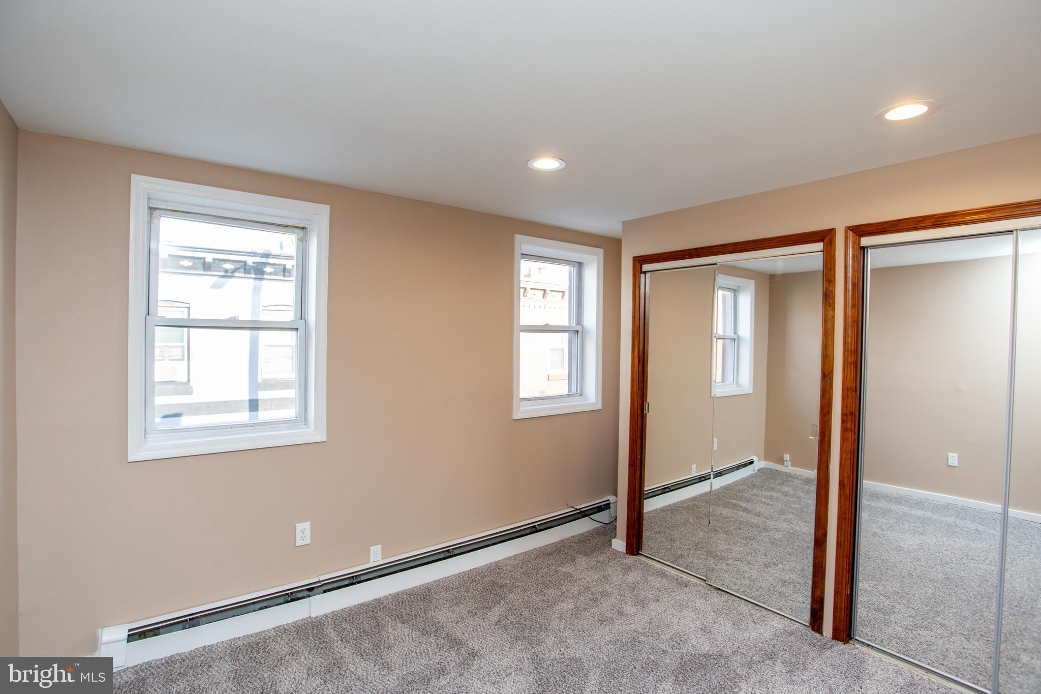 LOWER MOYAMENSING - Residential