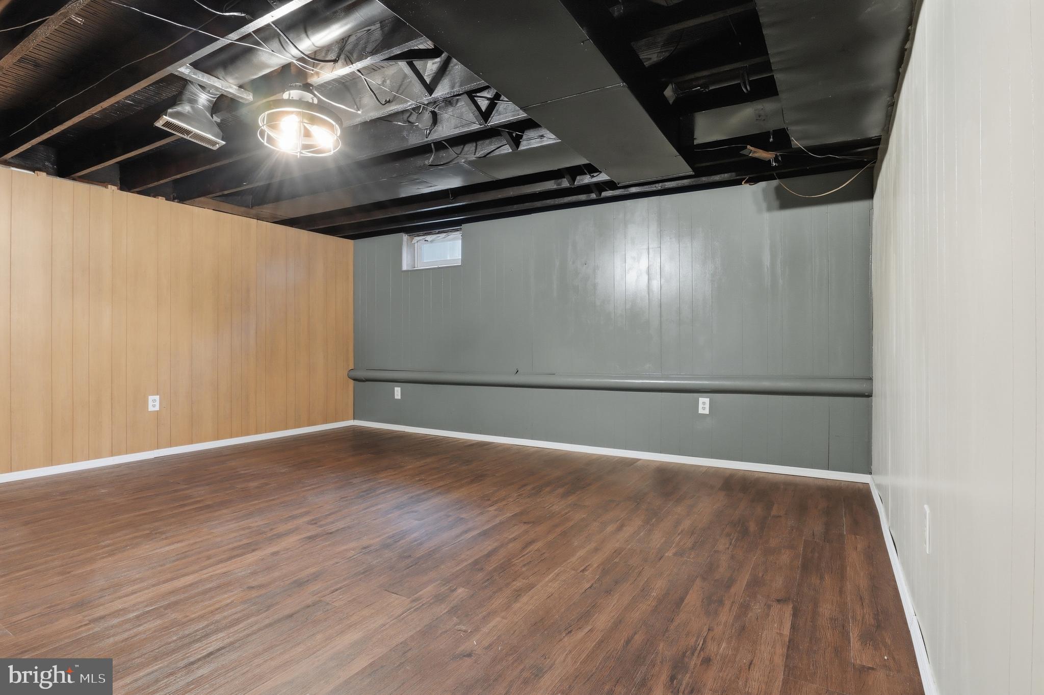 RED LION - Residential