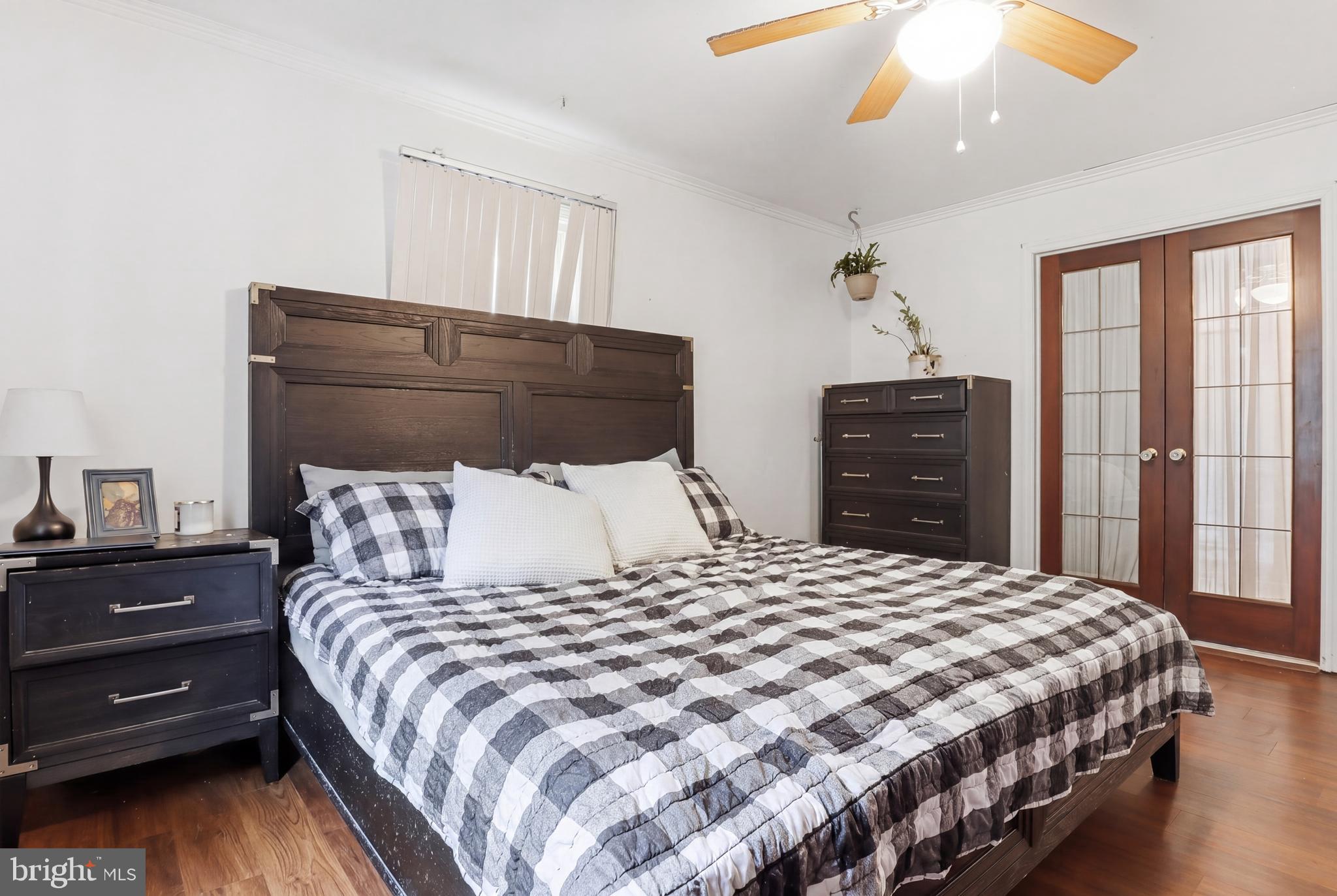 RED LION - Residential