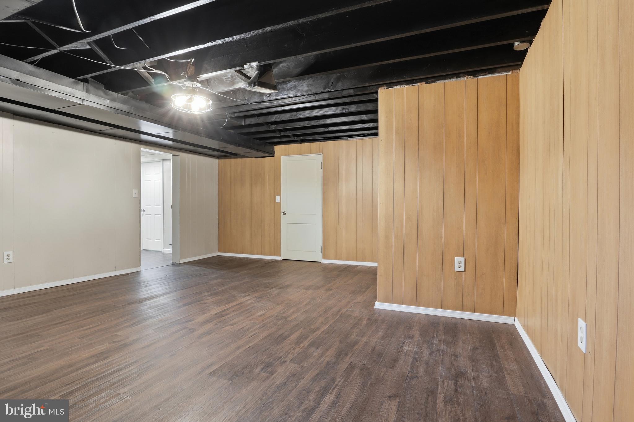 RED LION - Residential