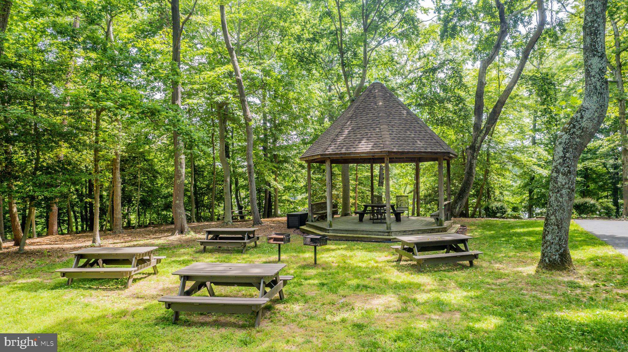 WINDFERN FOREST - Residential