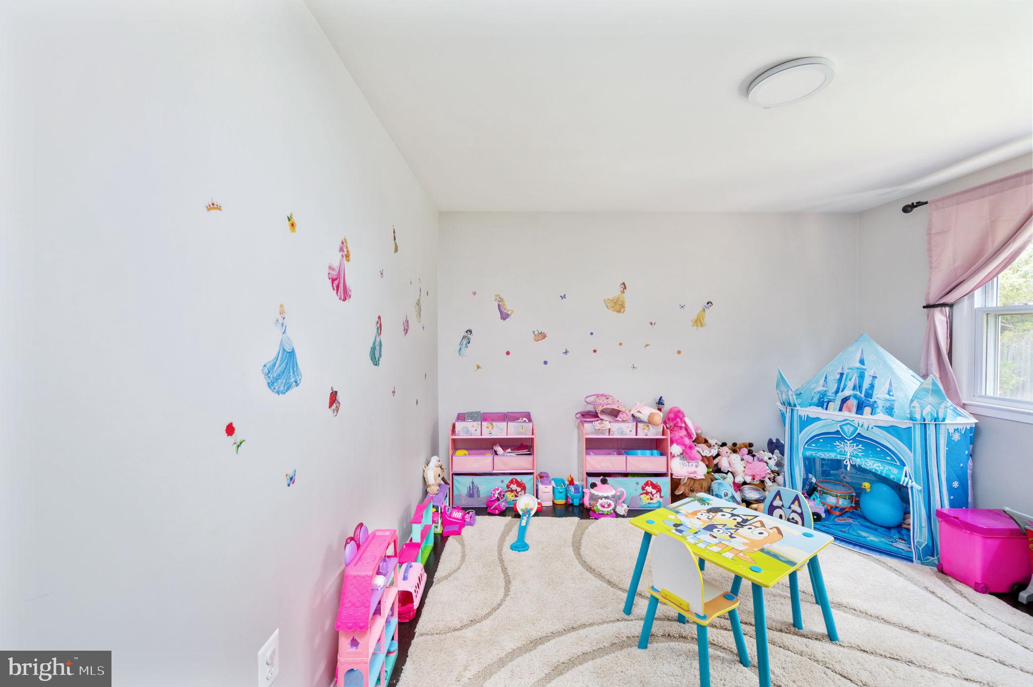 DALE CITY - Residential