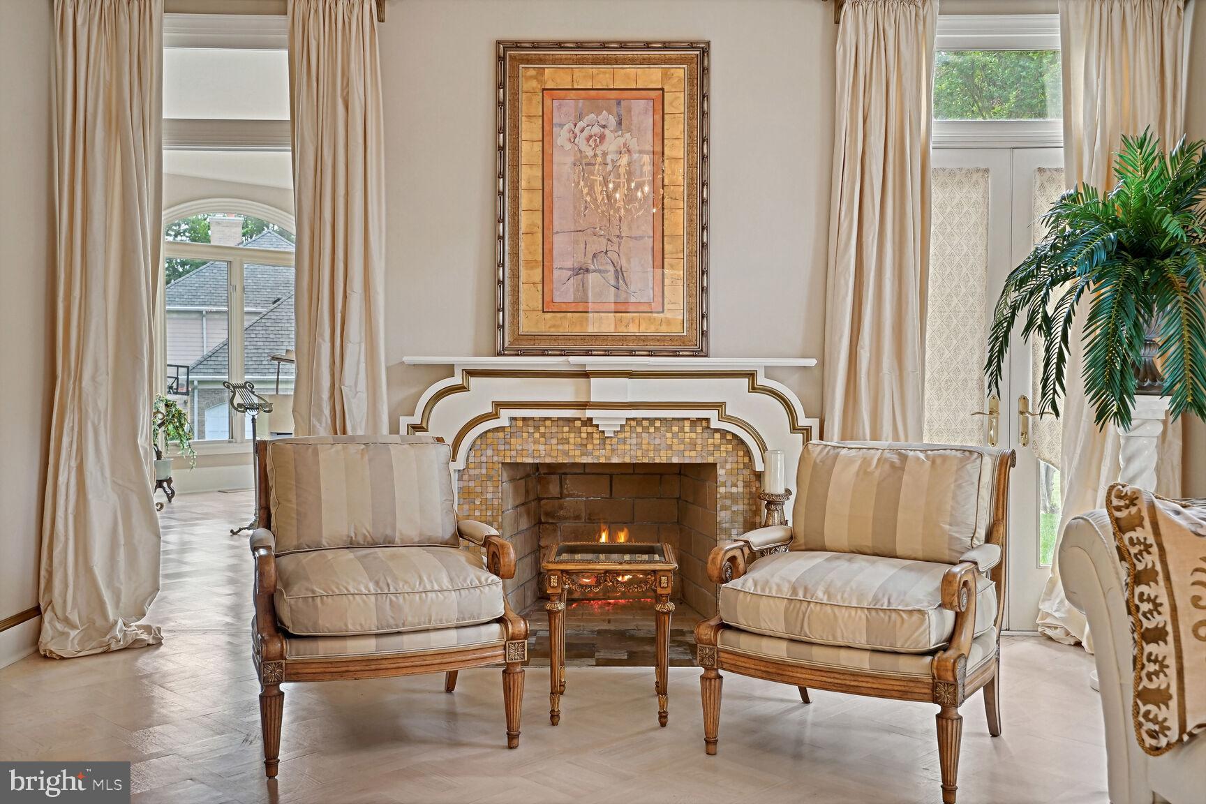 FALCONHURST - Residential