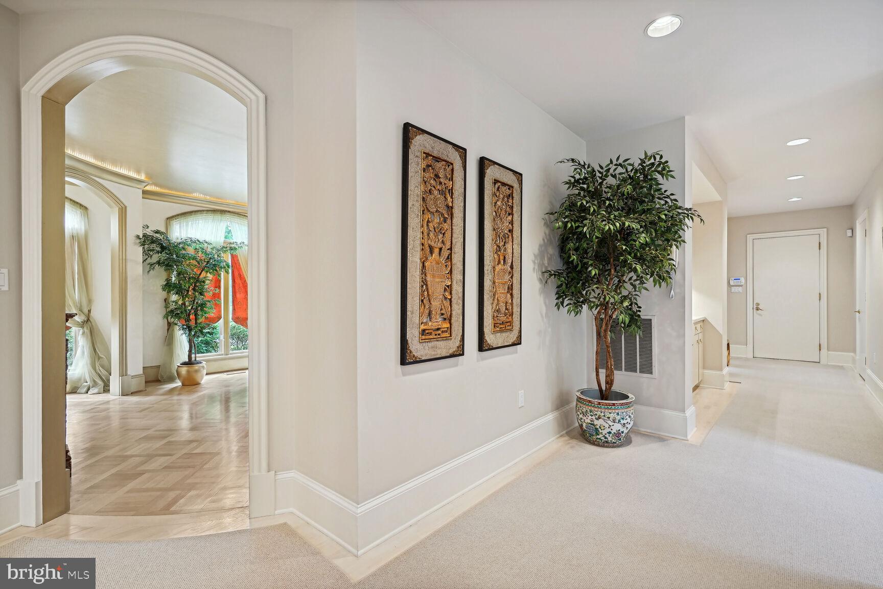 FALCONHURST - Residential