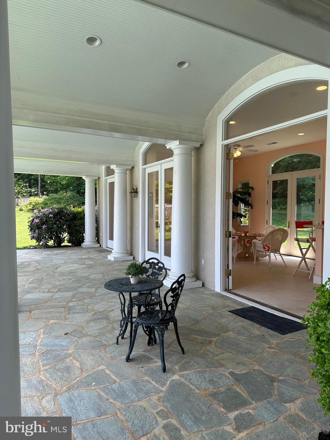 FALCONHURST - Residential