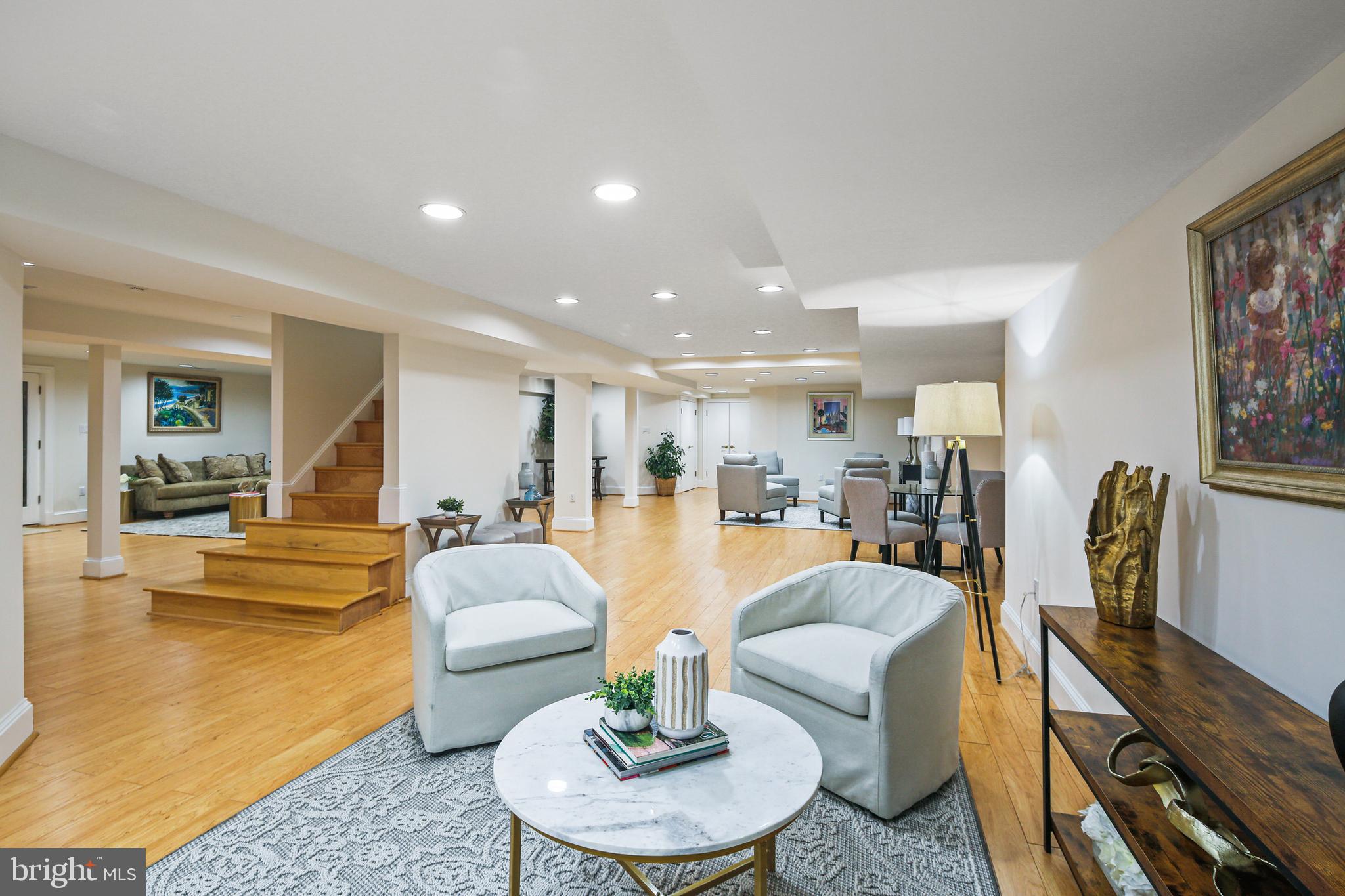 FALCONHURST - Residential