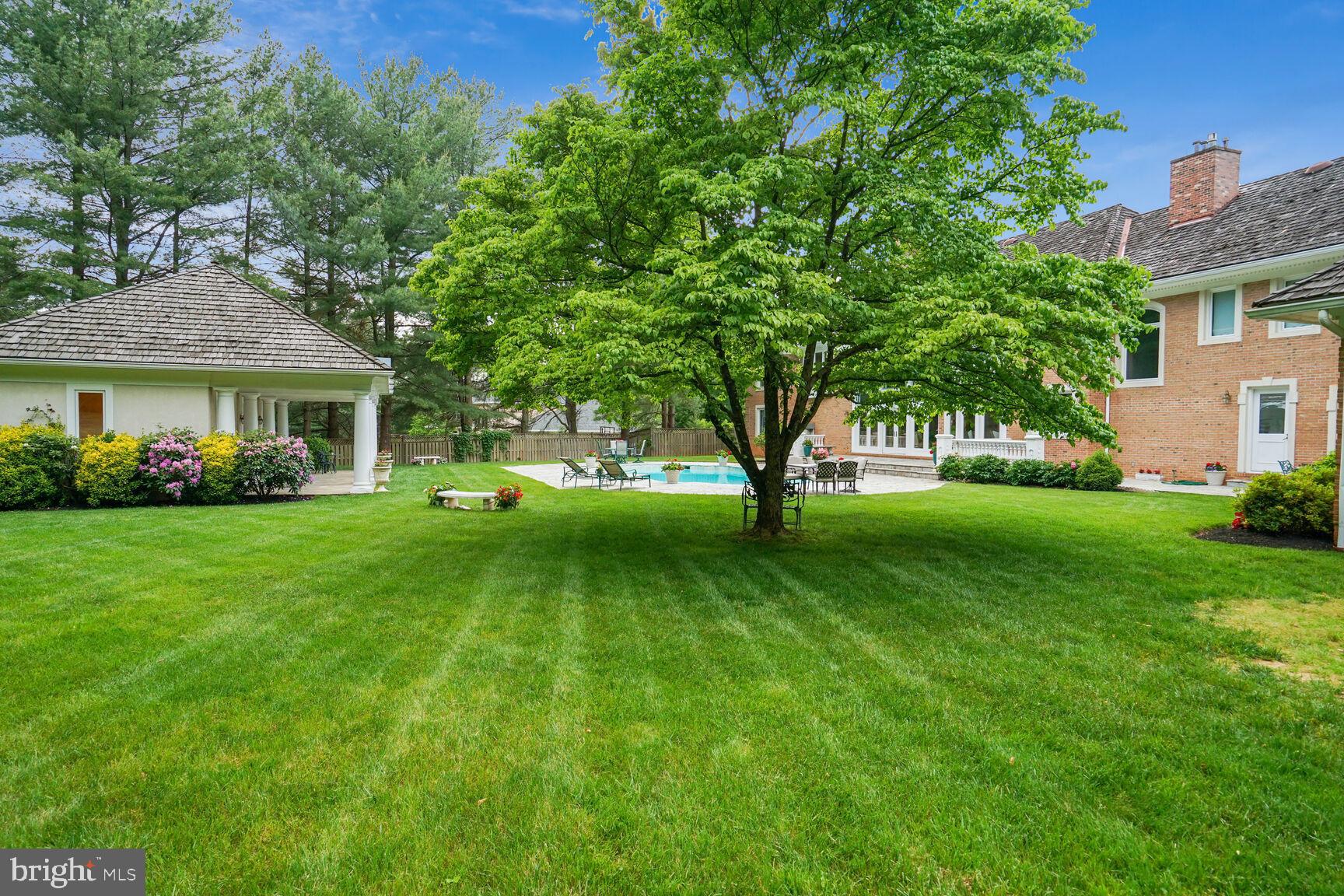 FALCONHURST - Residential