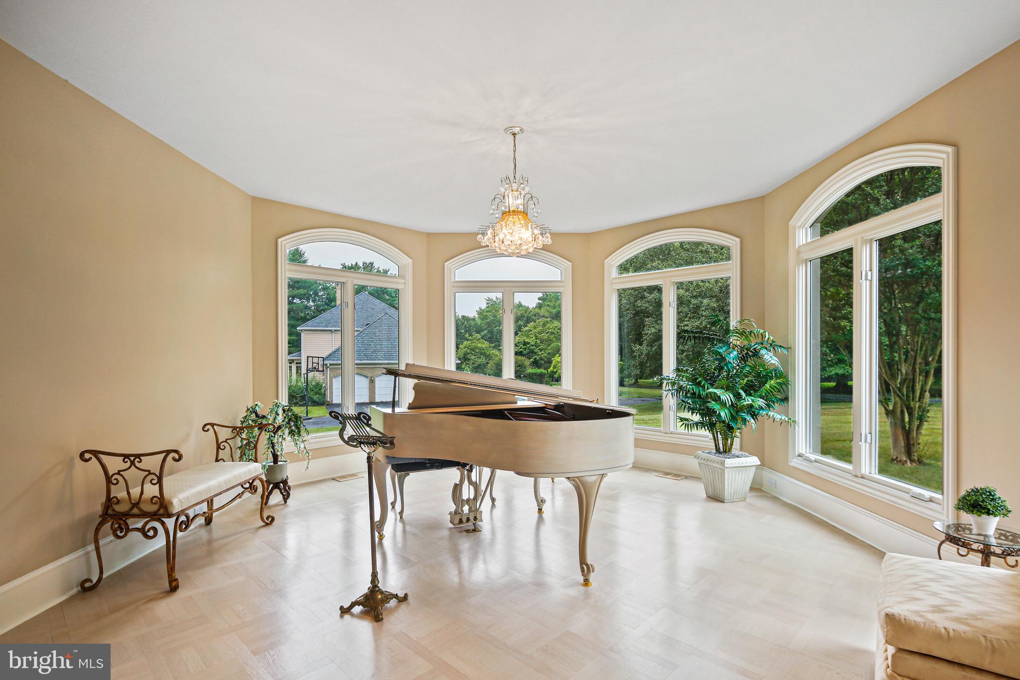 FALCONHURST - Residential