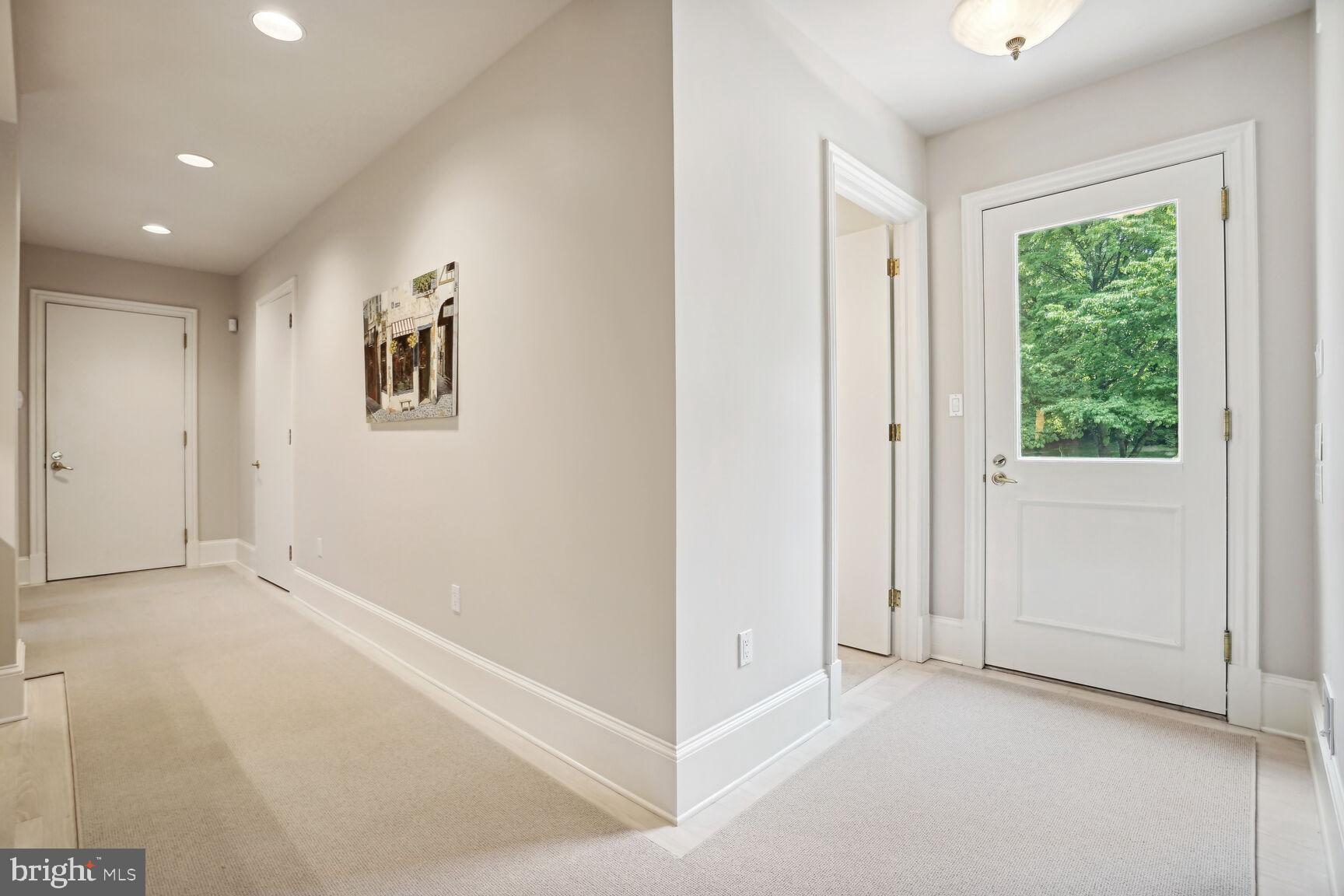 FALCONHURST - Residential