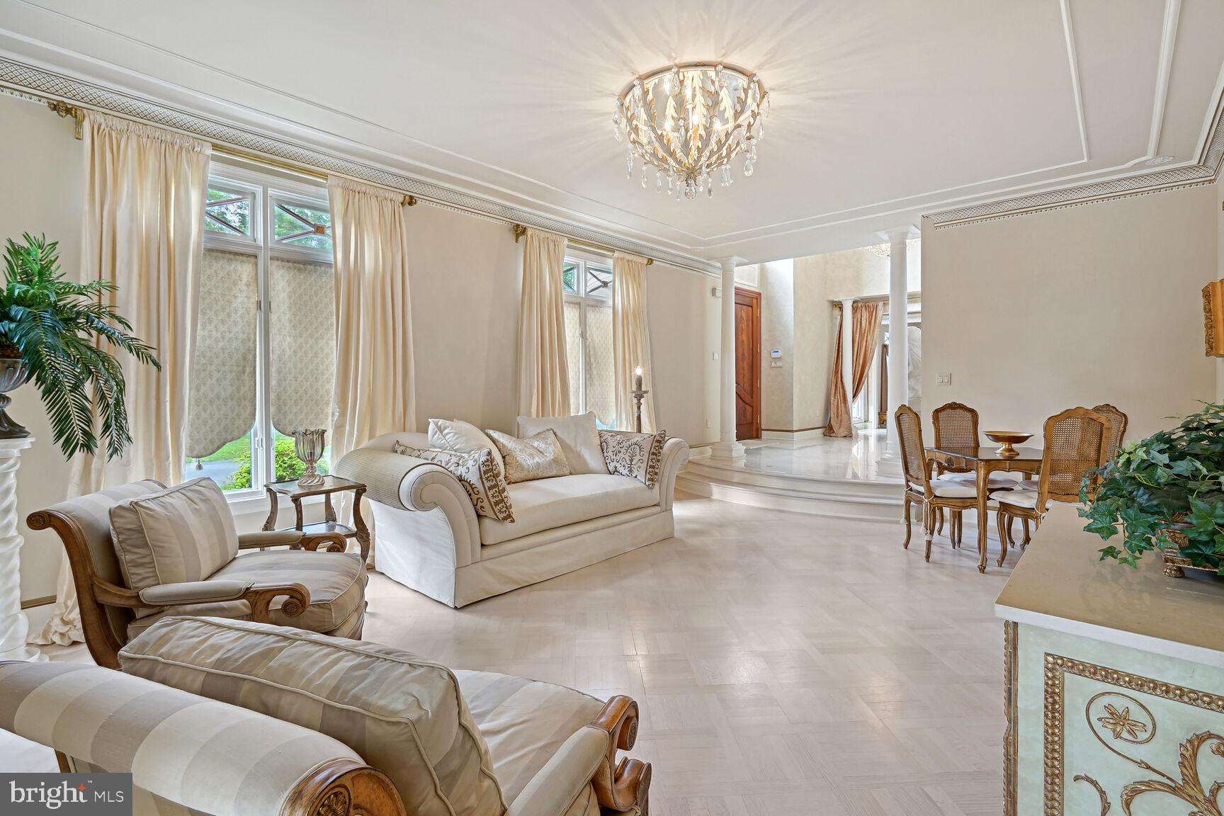 FALCONHURST - Residential