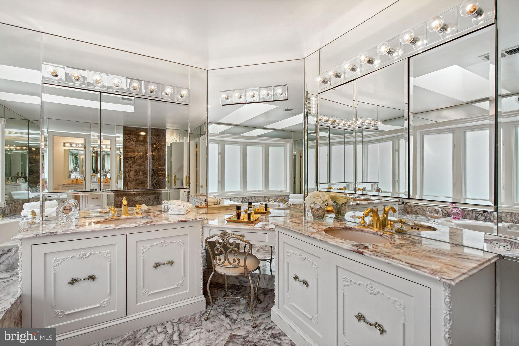 FALCONHURST - Residential