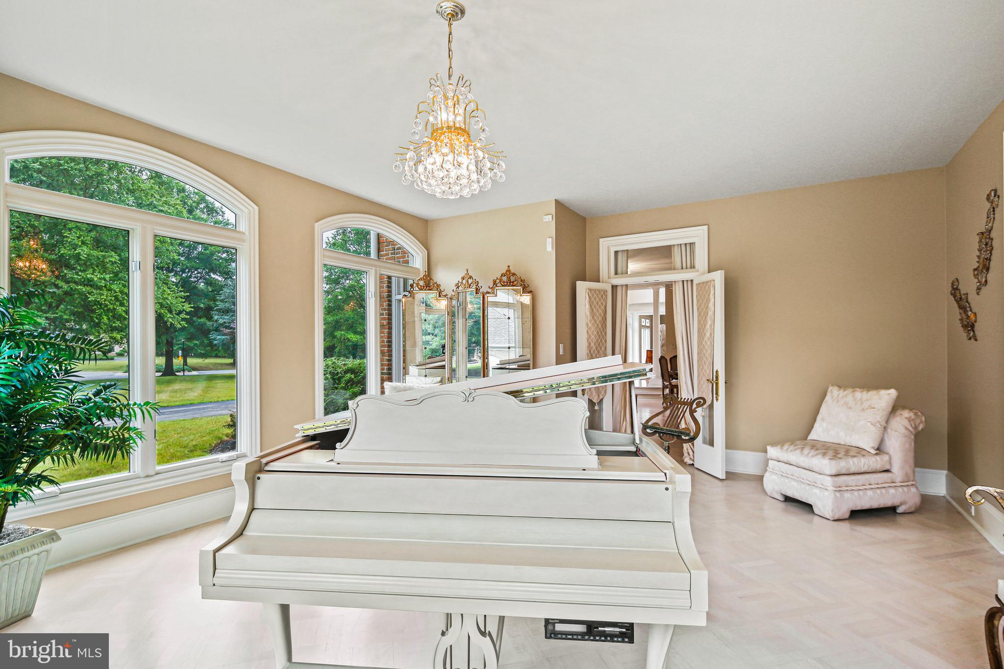 FALCONHURST - Residential