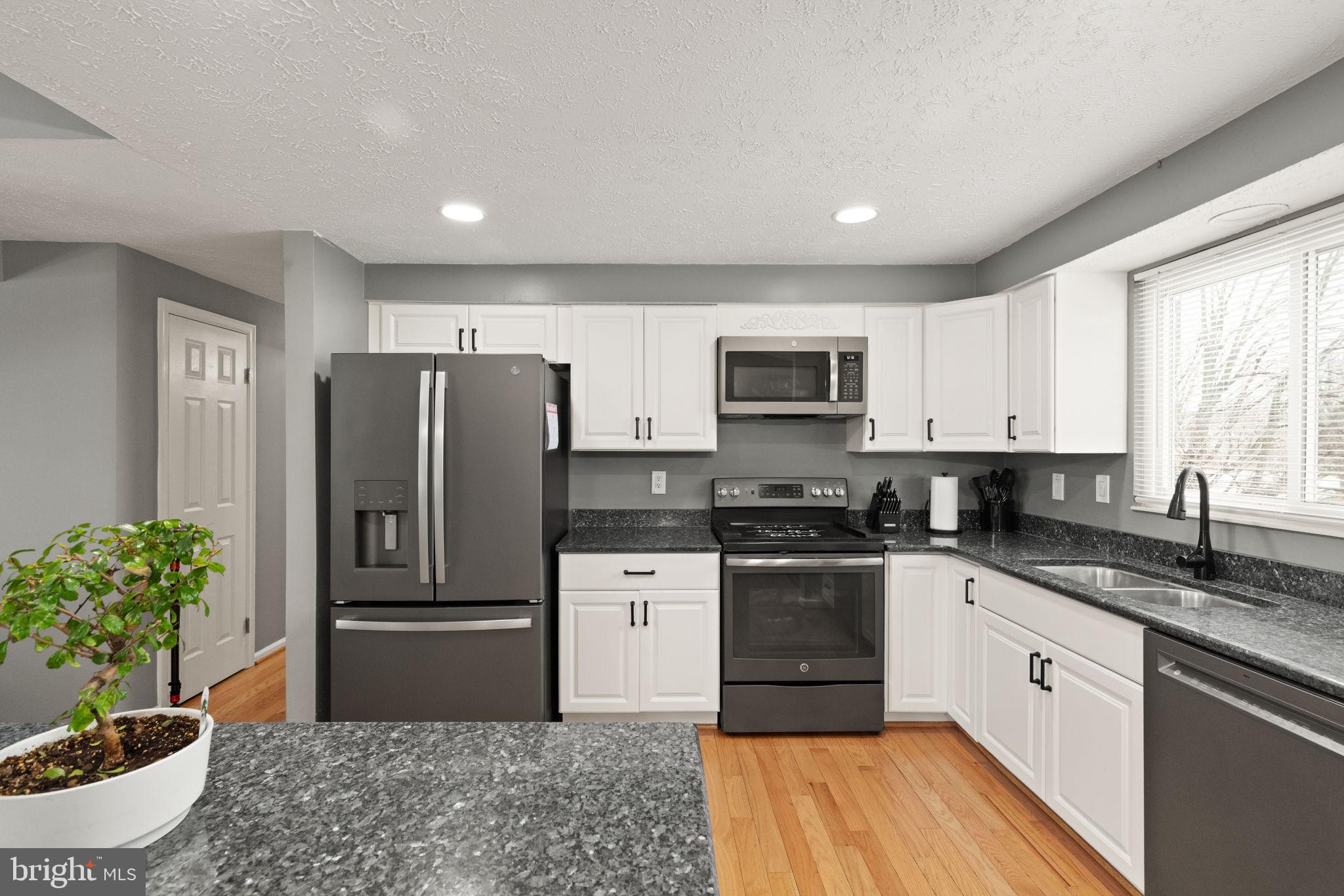 BRENTWOOD PARK - Residential