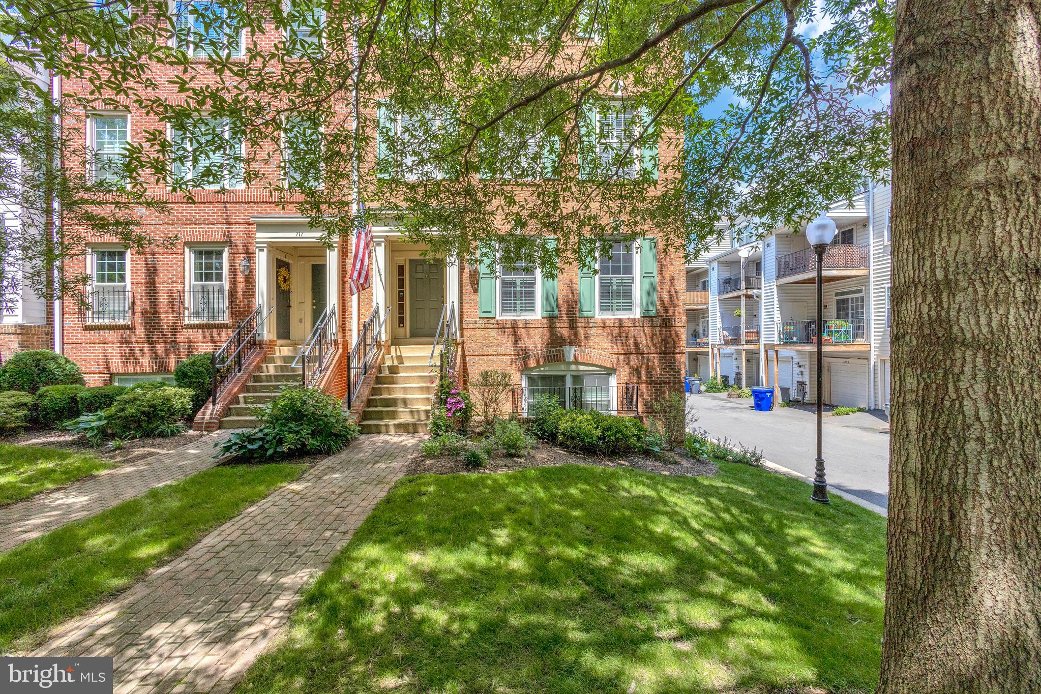 OLD TOWN GREENS - Residential Lease