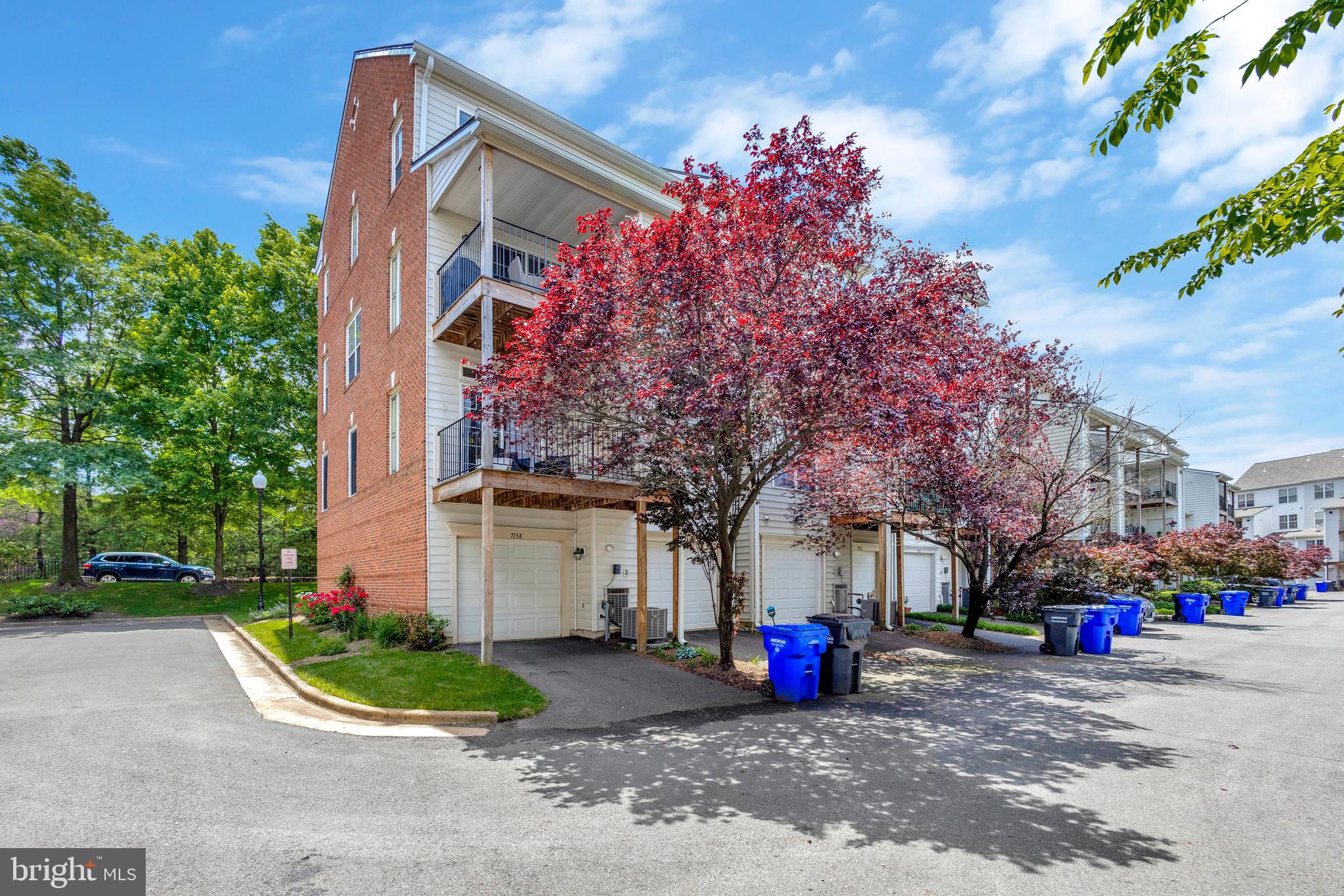 OLD TOWN GREENS - Residential Lease