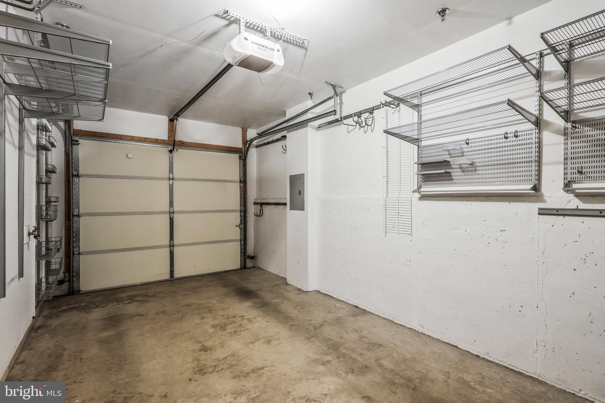 OLD TOWN GREENS - Residential Lease