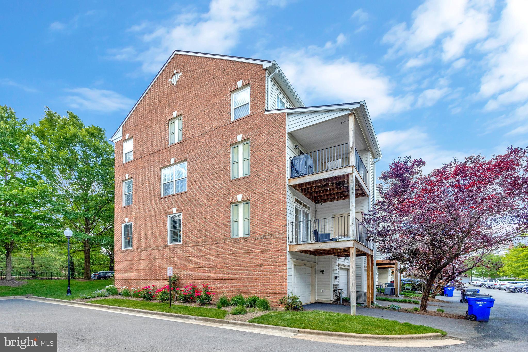 OLD TOWN GREENS - Residential Lease