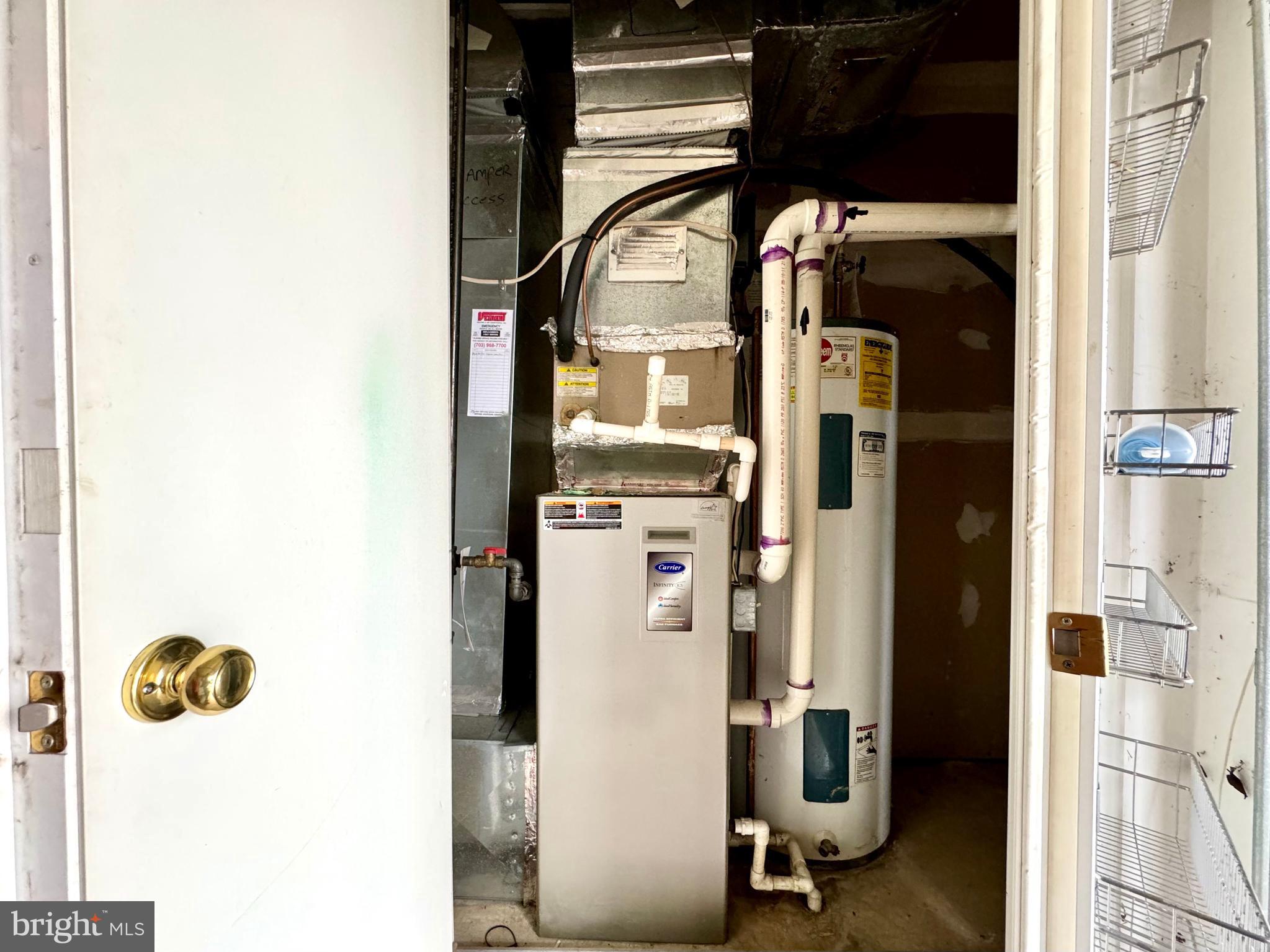 OLD TOWN GREENS - Residential Lease