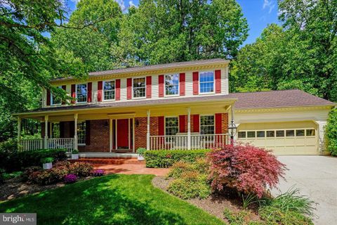 Photo of 12035 Lake Newport Road, RESTON, VA 20194 (MLS # VAFX2315424)