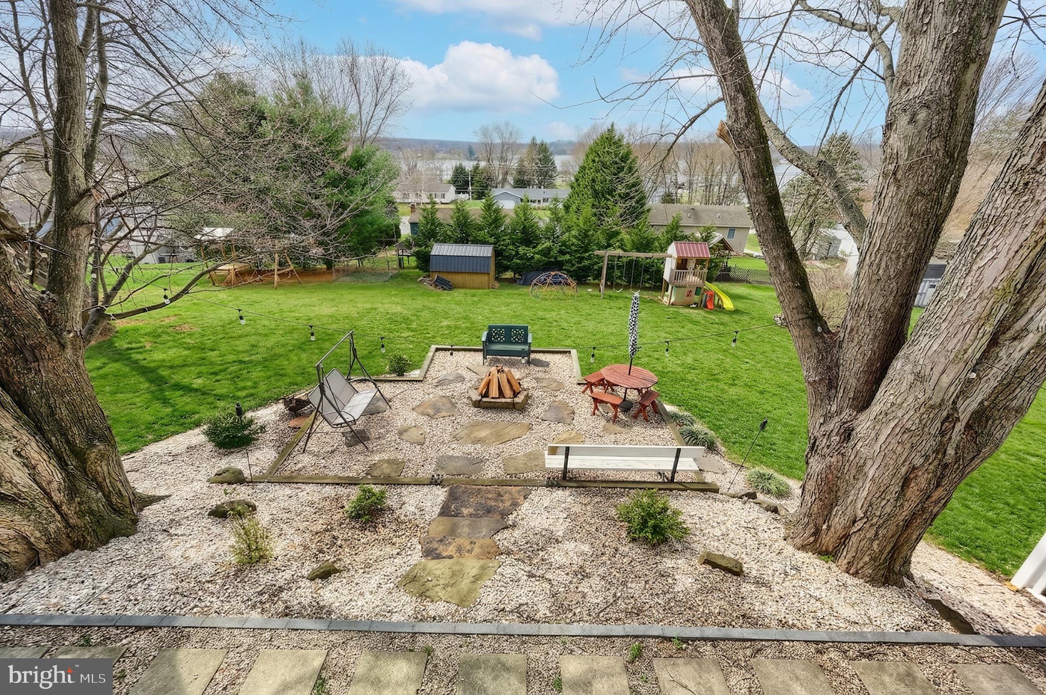 LAKE MEADE - Residential