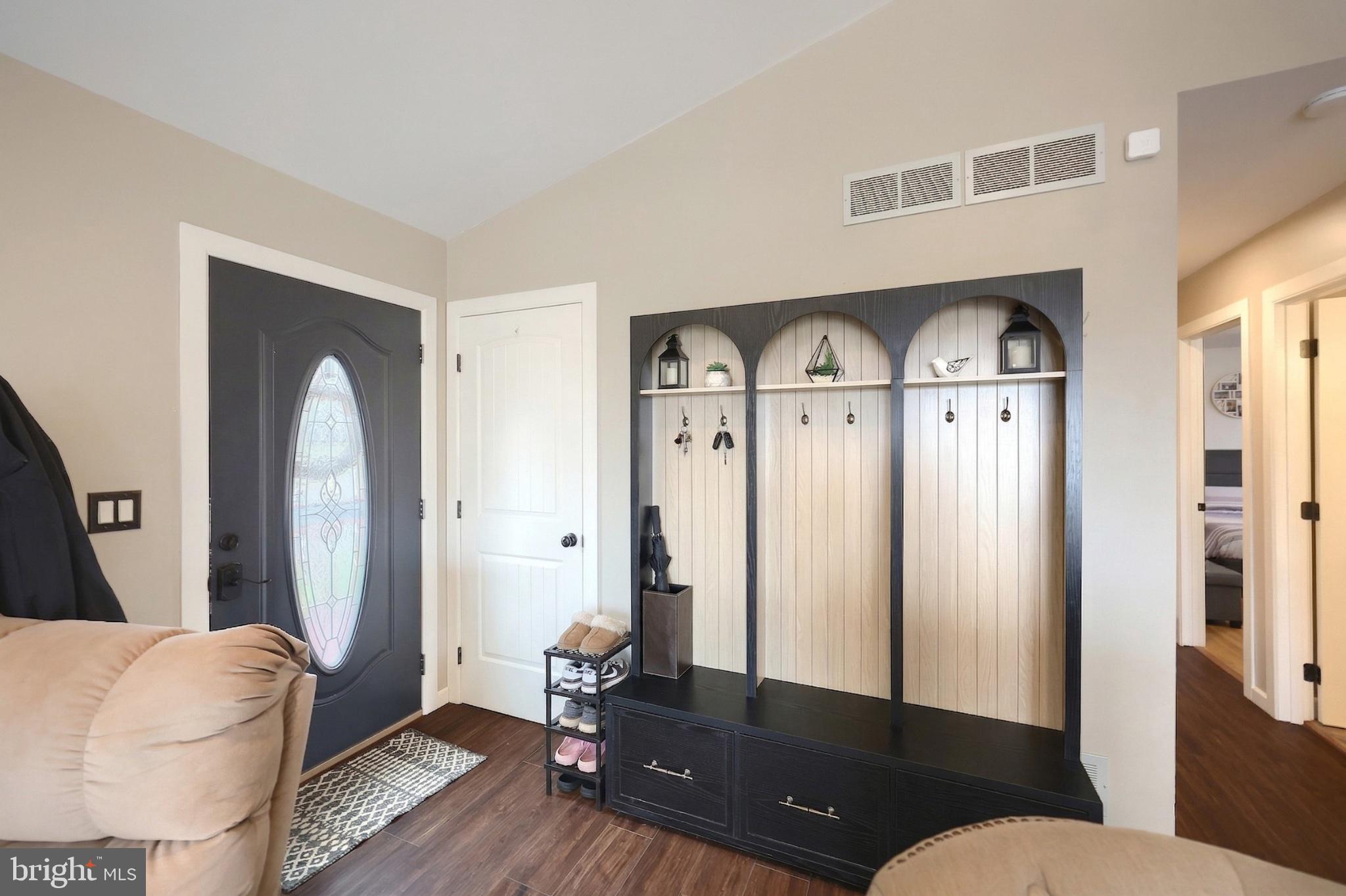 LAKE MEADE - Residential