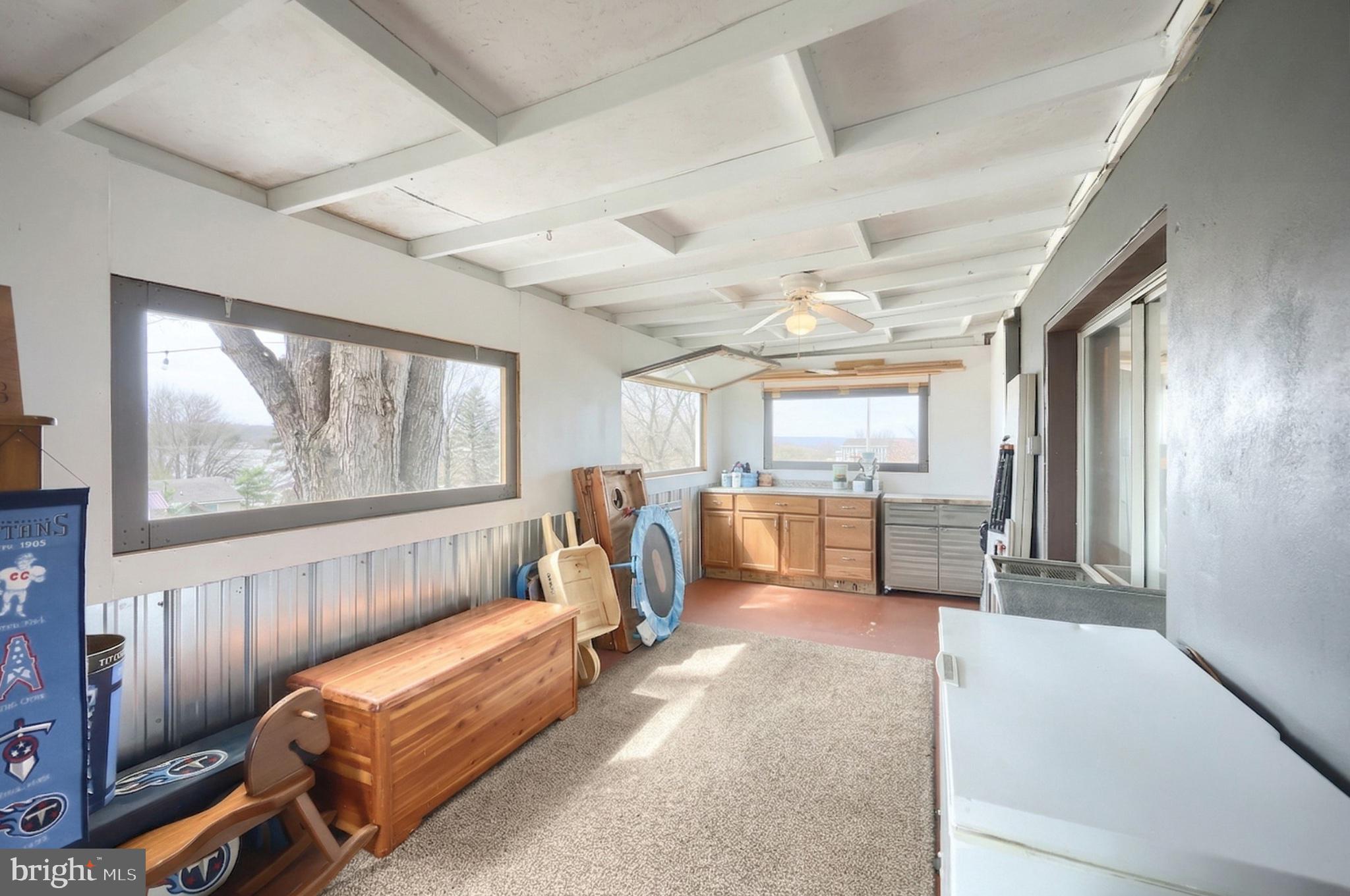 LAKE MEADE - Residential