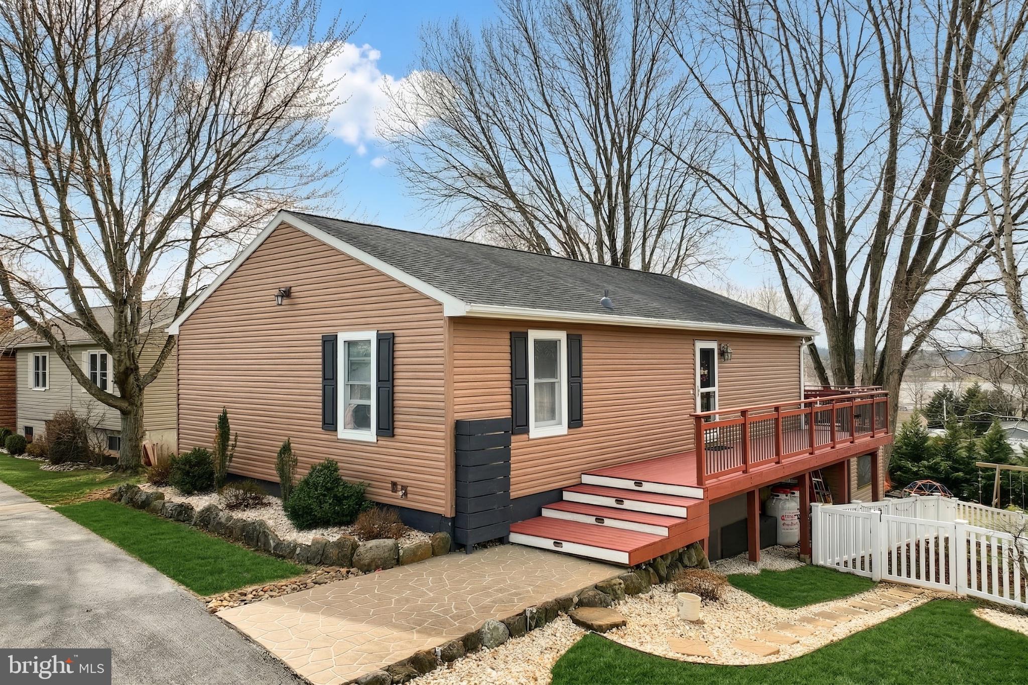 LAKE MEADE - Residential