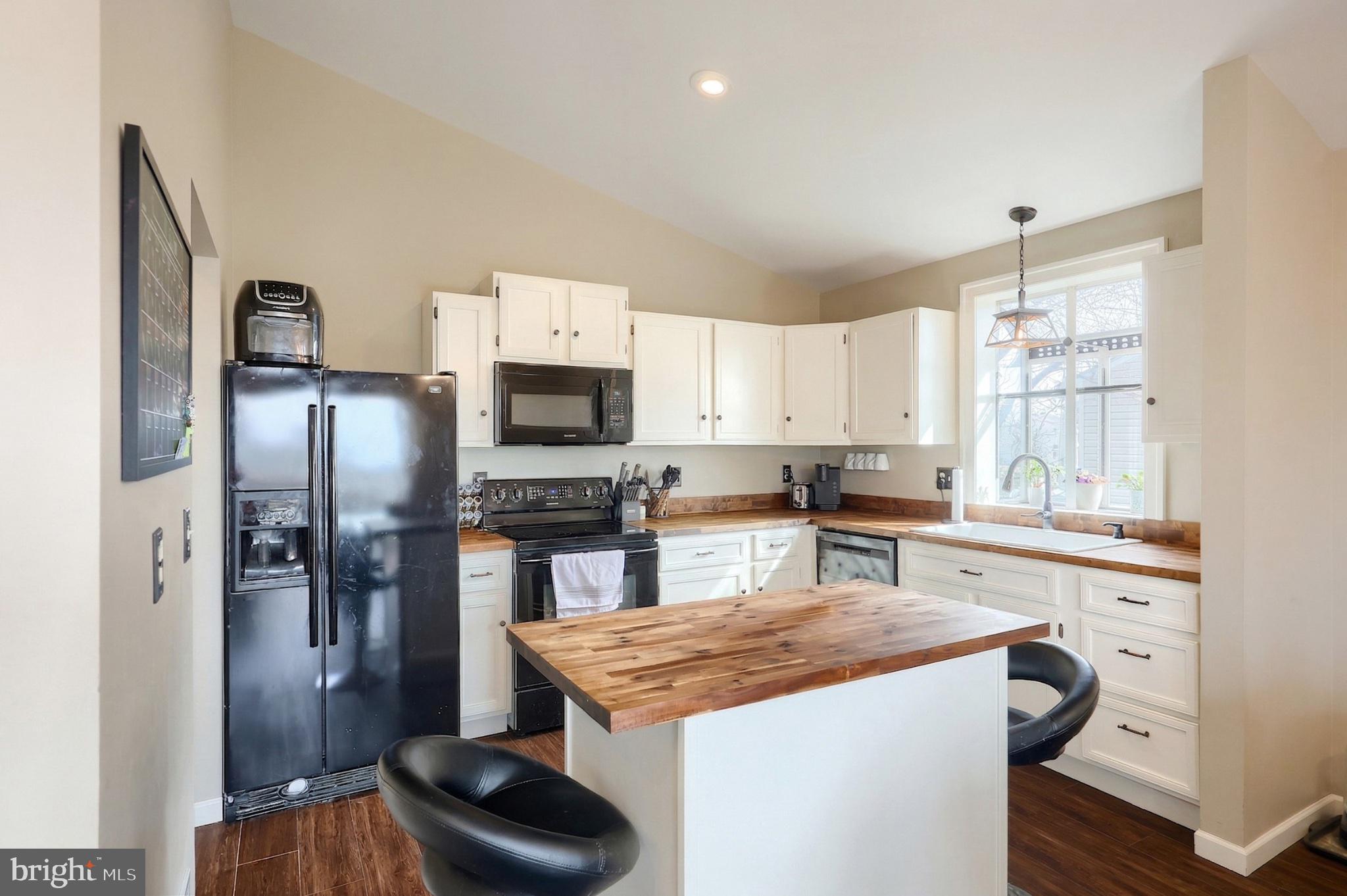 LAKE MEADE - Residential