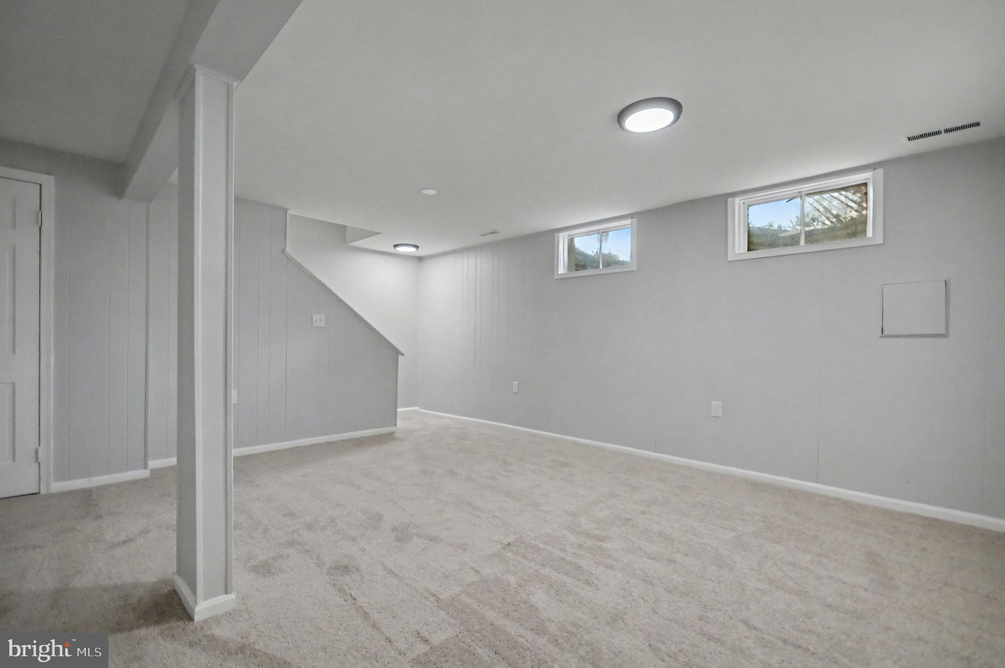 GEORGETOWN HOUSES - Residential Lease