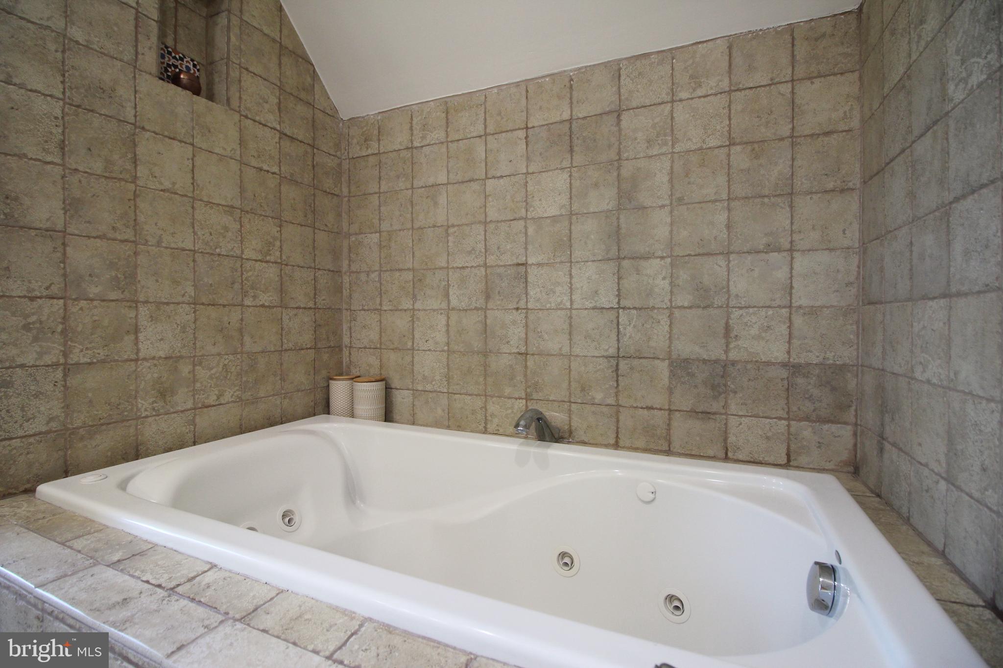 MAYWOOD - Residential Lease