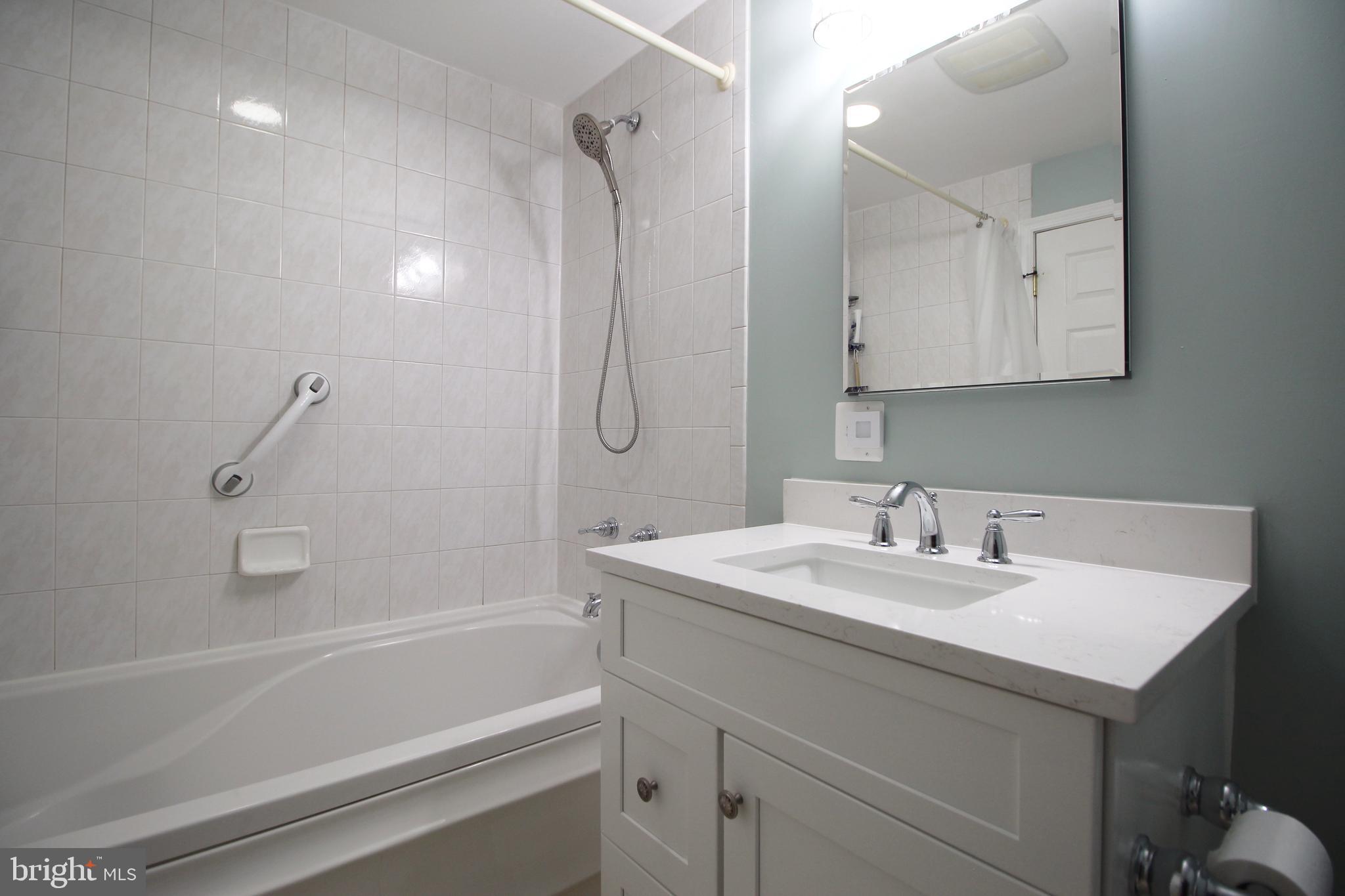 MAYWOOD - Residential Lease