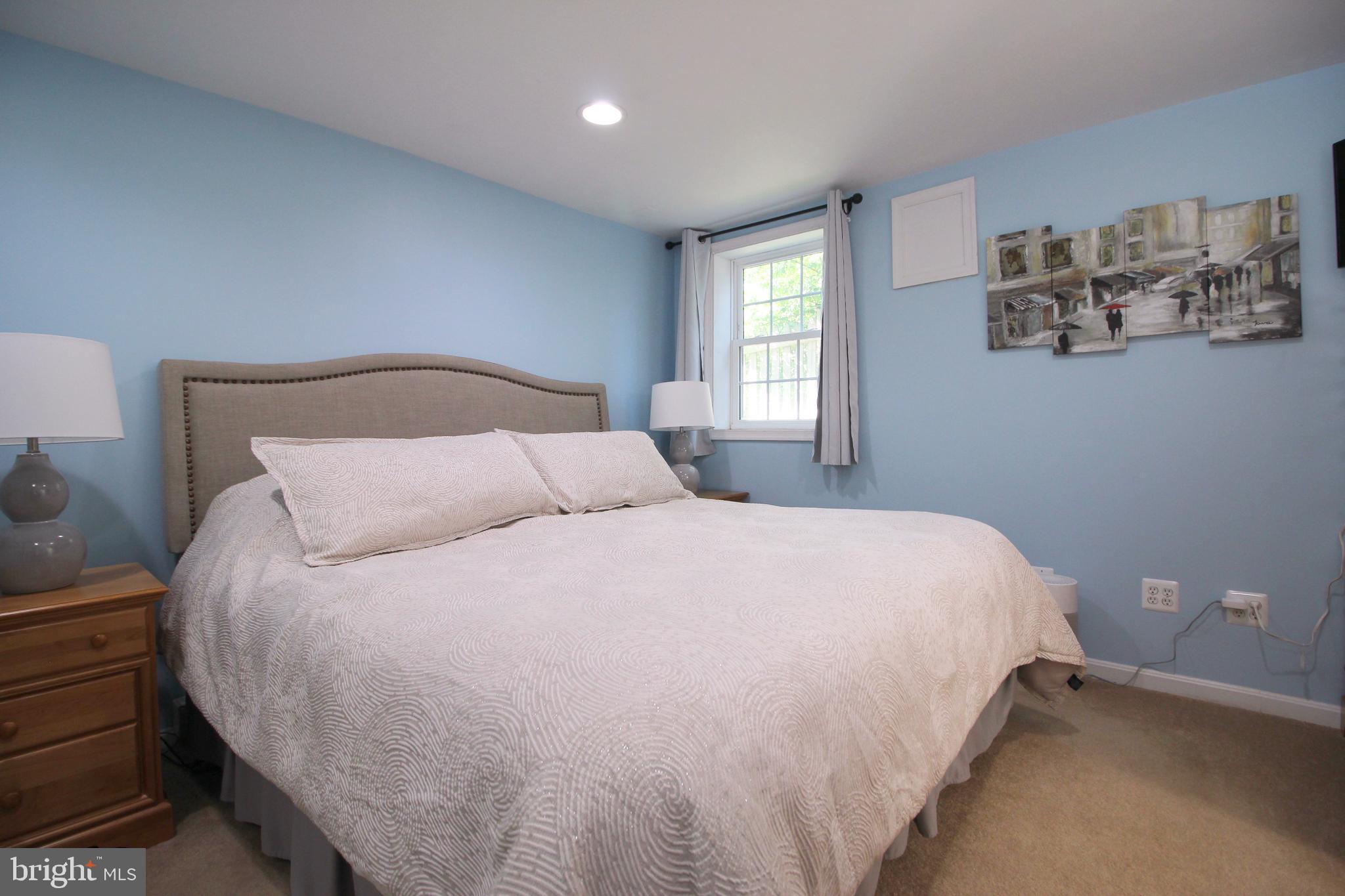 MAYWOOD - Residential Lease