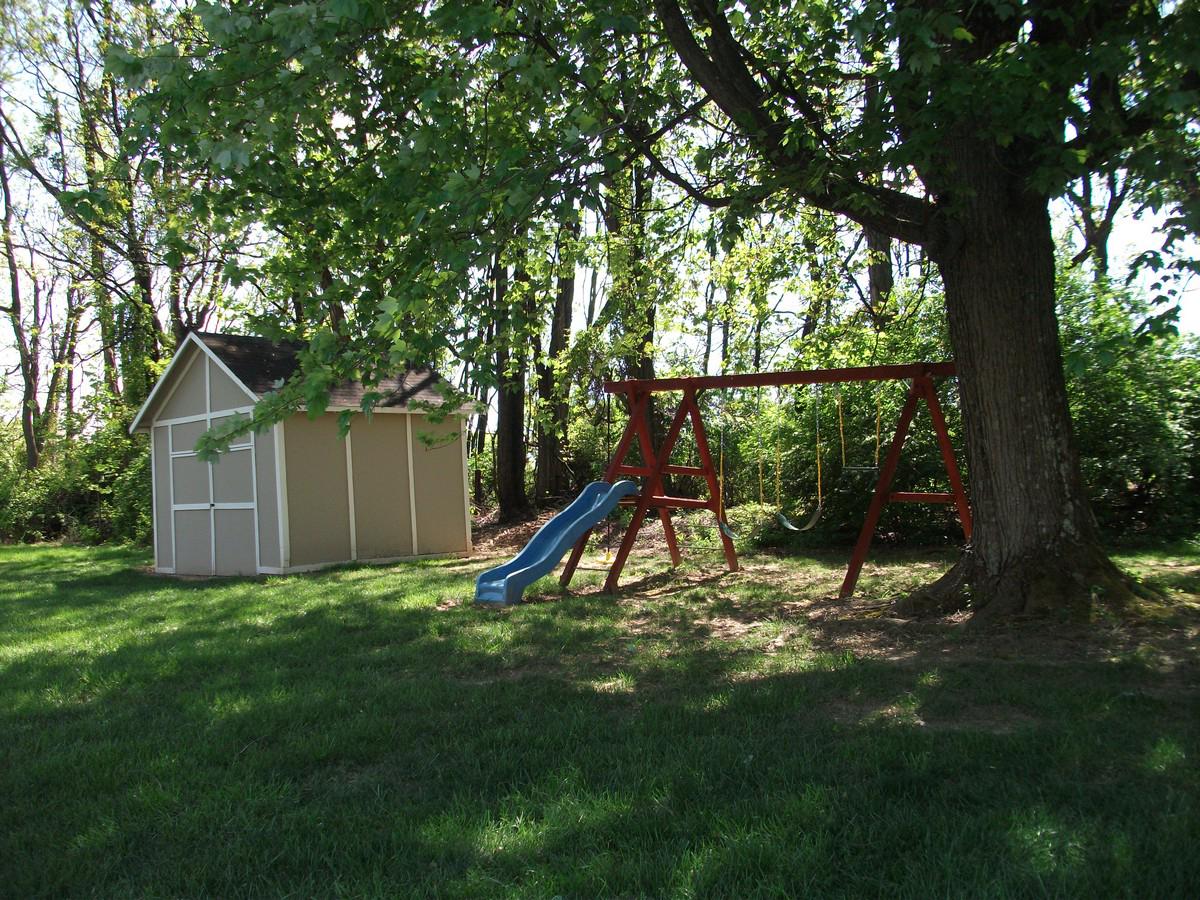 HILLSIDE ESTATES - Residential