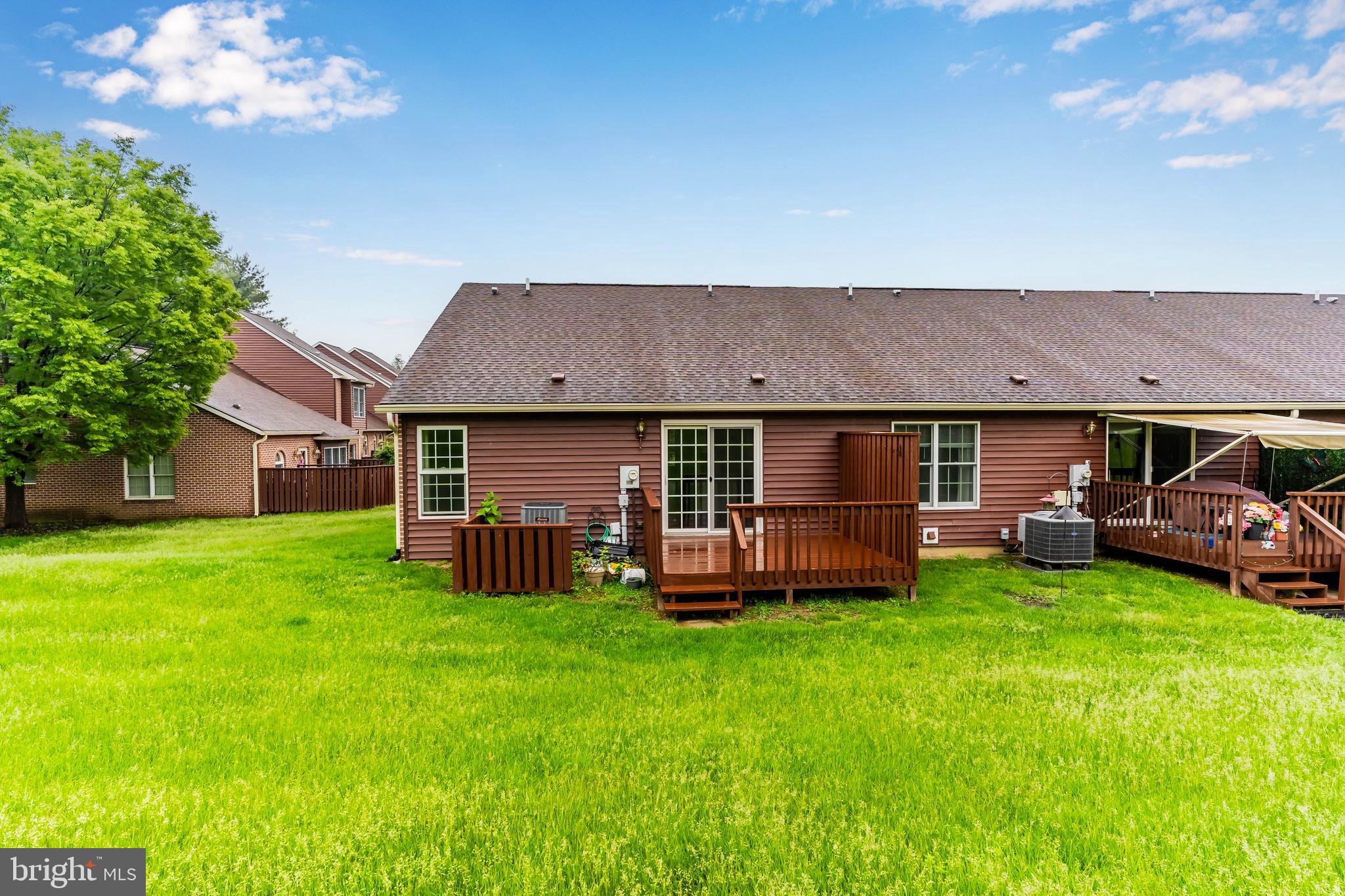 1110 STERLING COURT