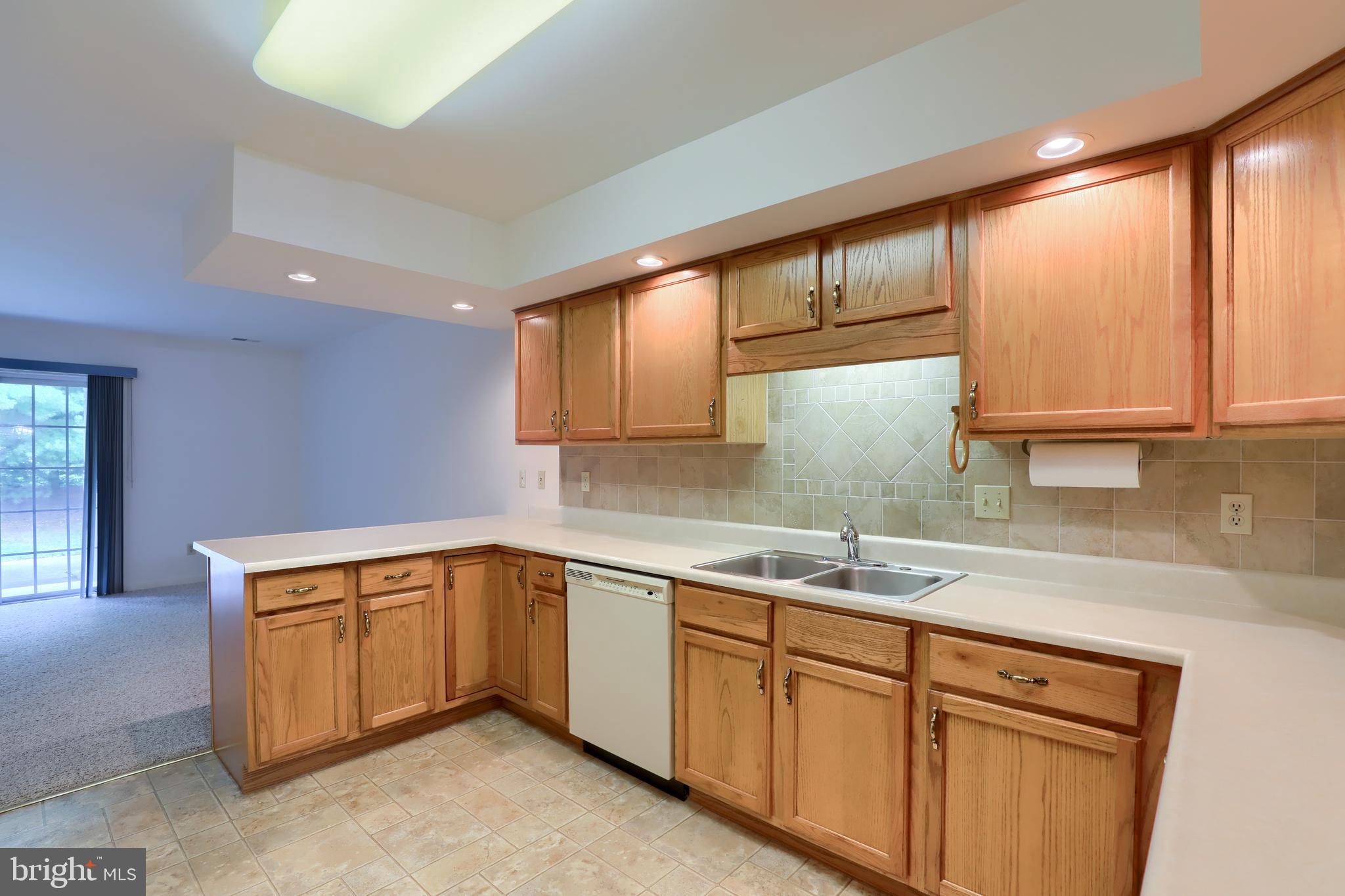 LONGSTOWN VILLAGE - Residential