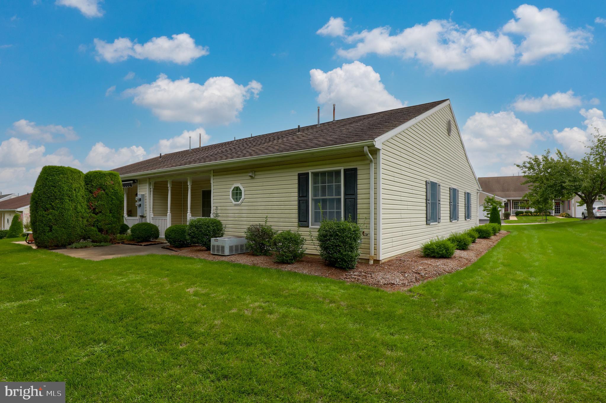 LONGSTOWN VILLAGE - Residential