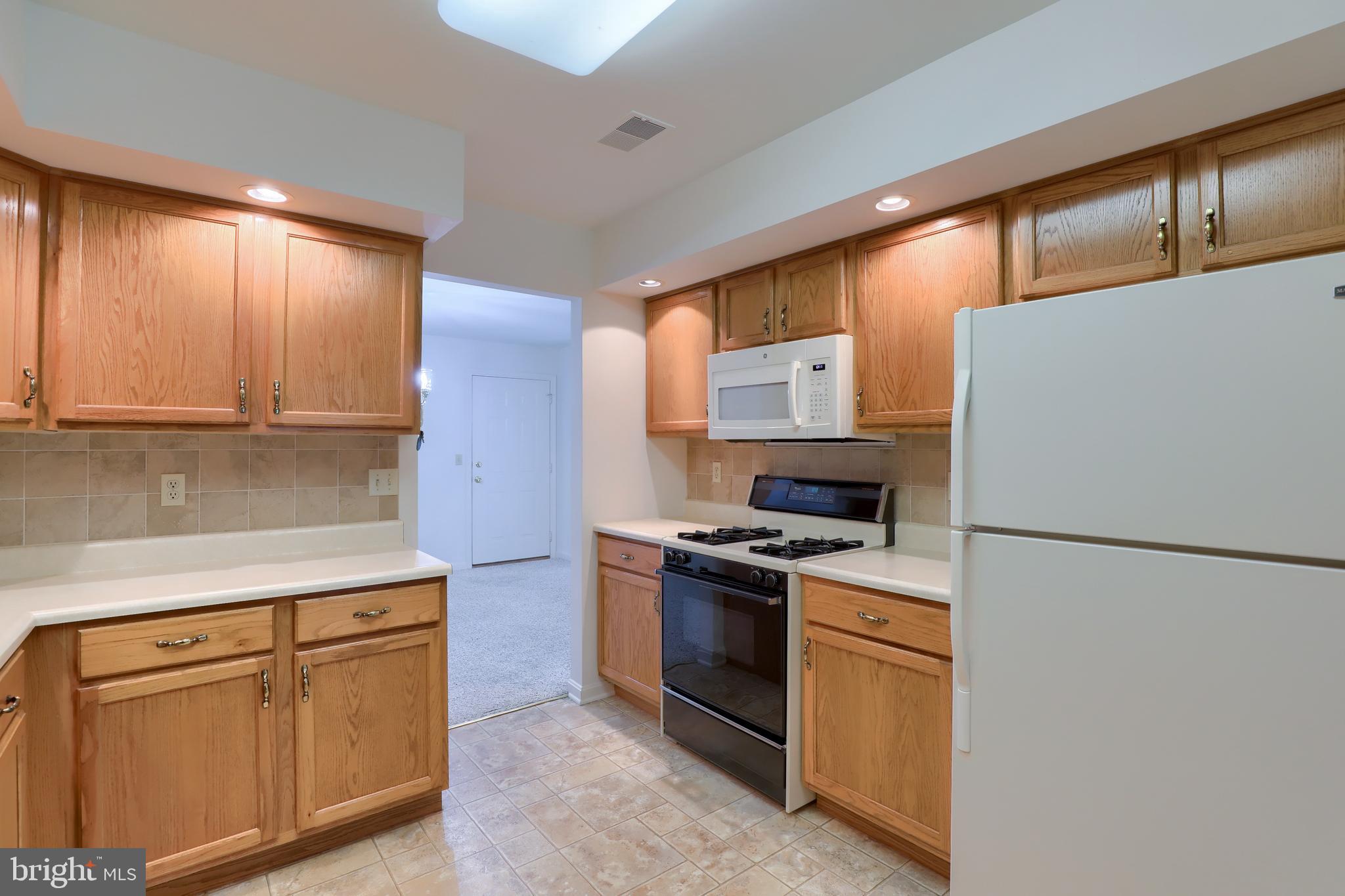 LONGSTOWN VILLAGE - Residential