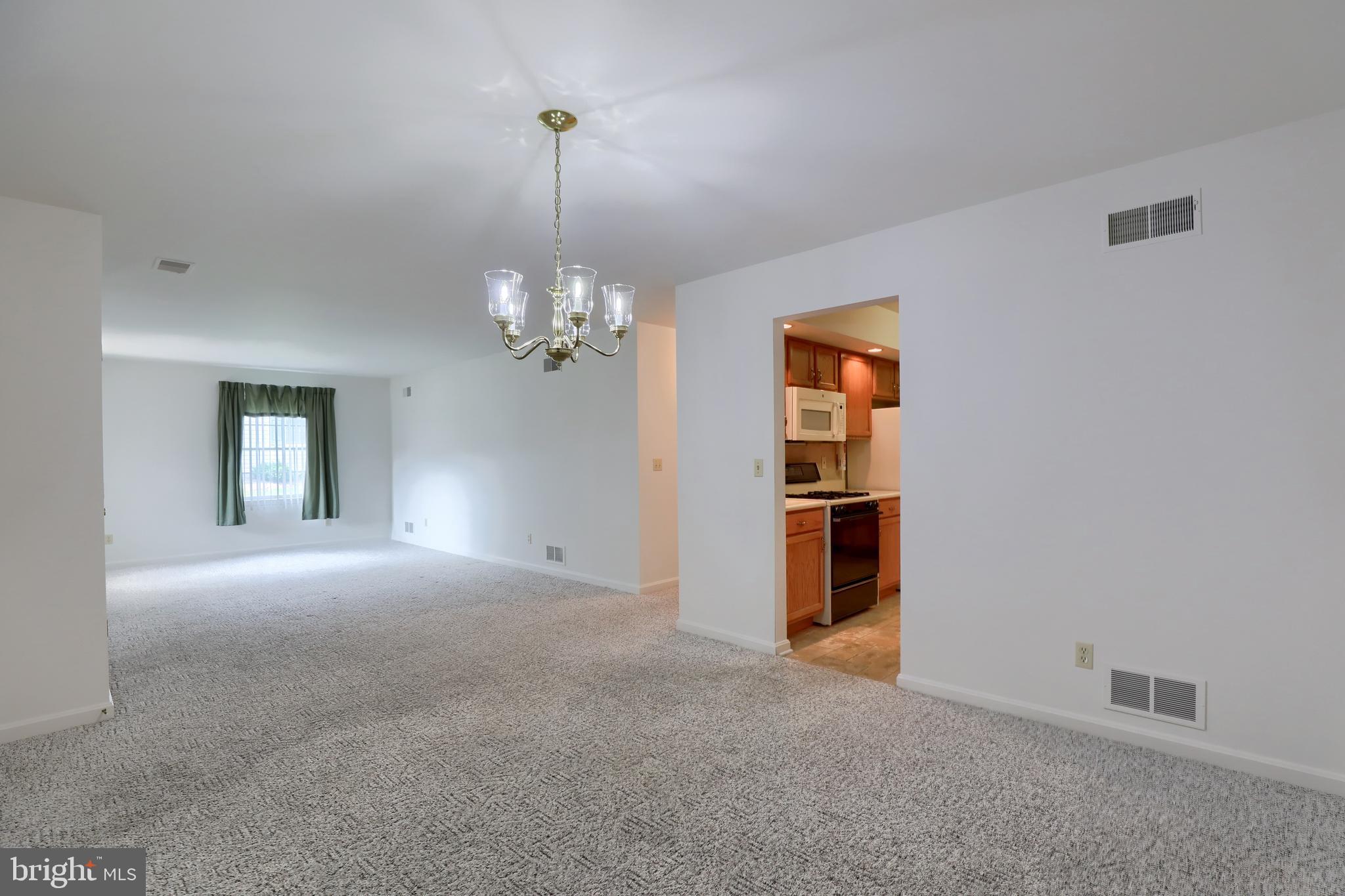 LONGSTOWN VILLAGE - Residential