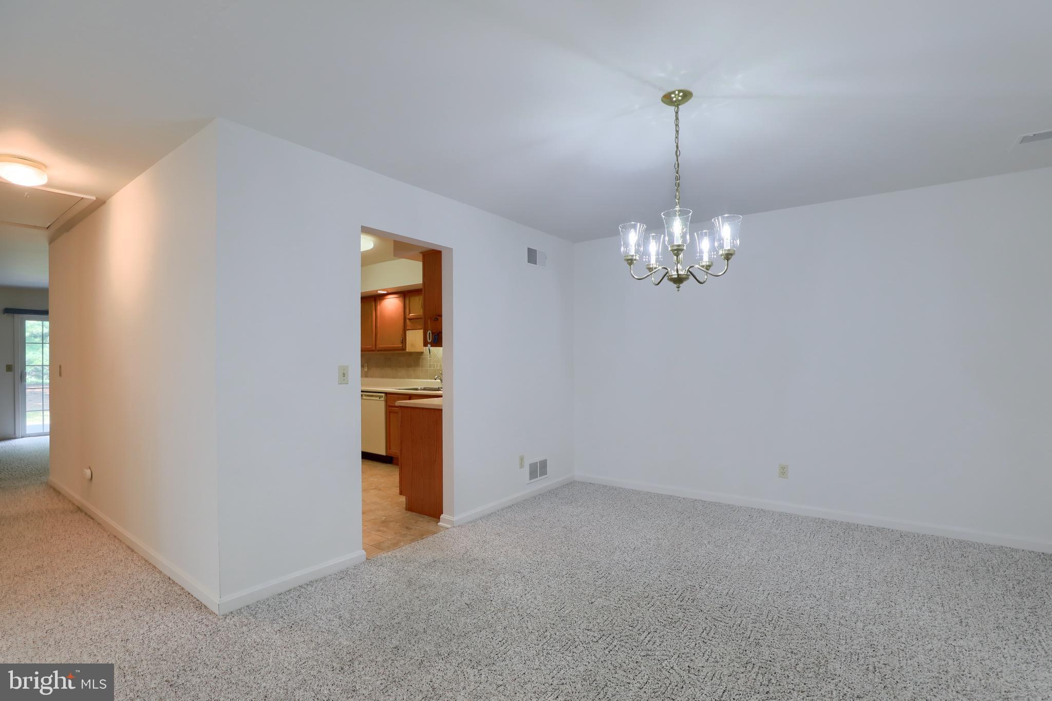 LONGSTOWN VILLAGE - Residential