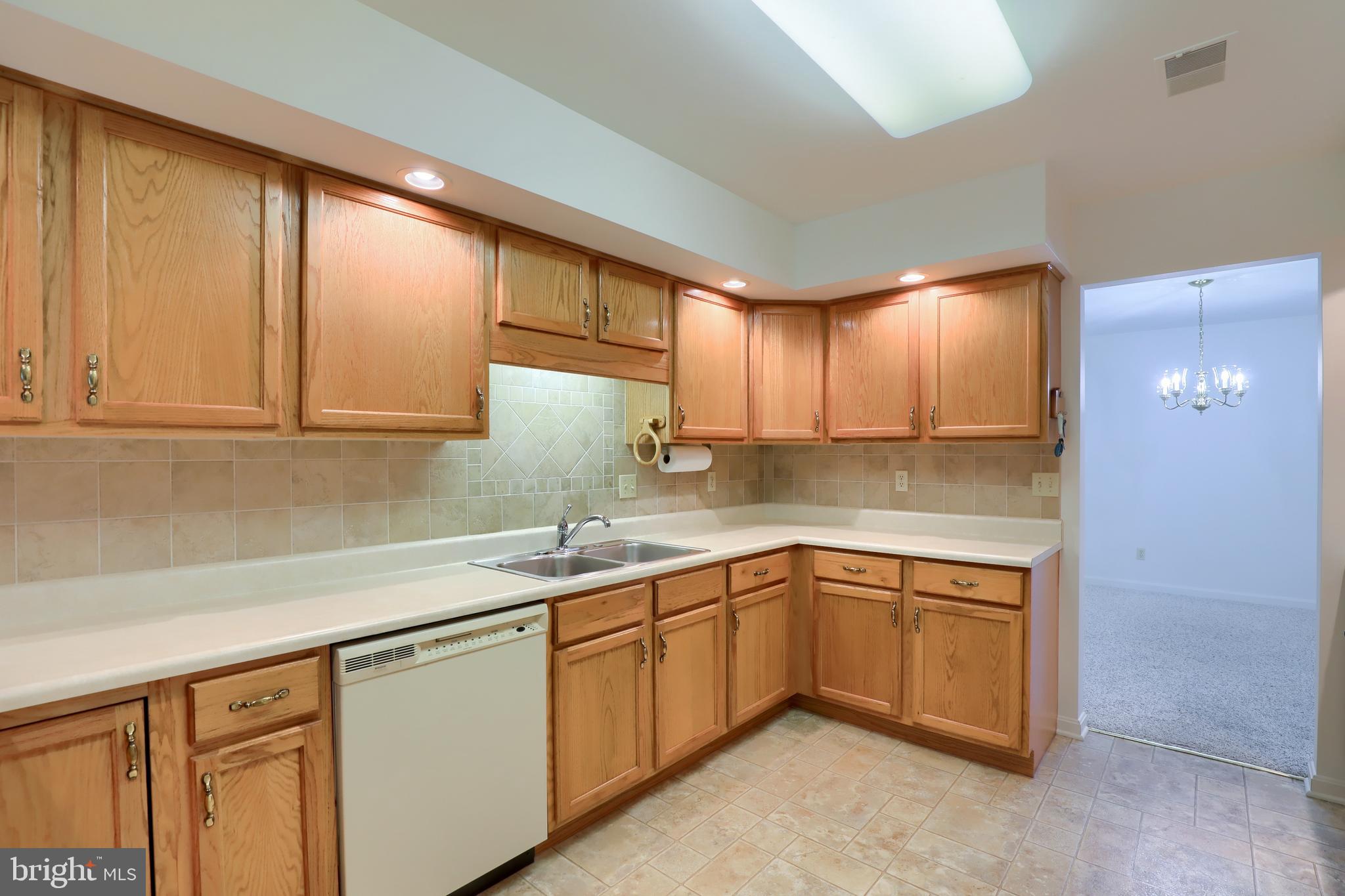 LONGSTOWN VILLAGE - Residential