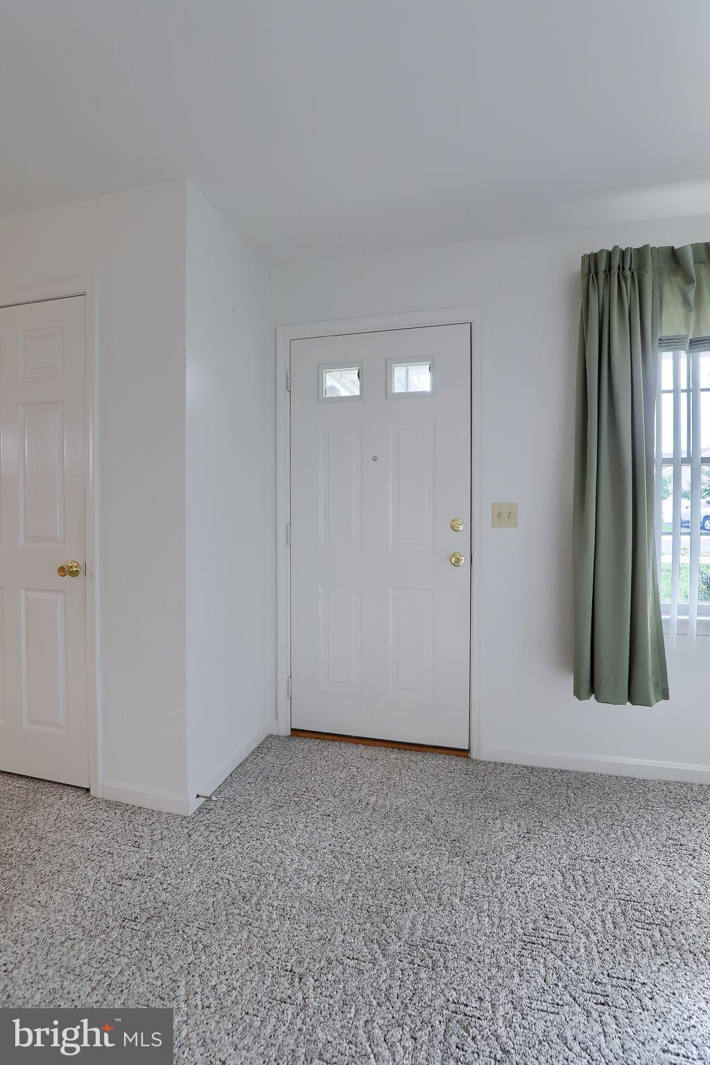 LONGSTOWN VILLAGE - Residential