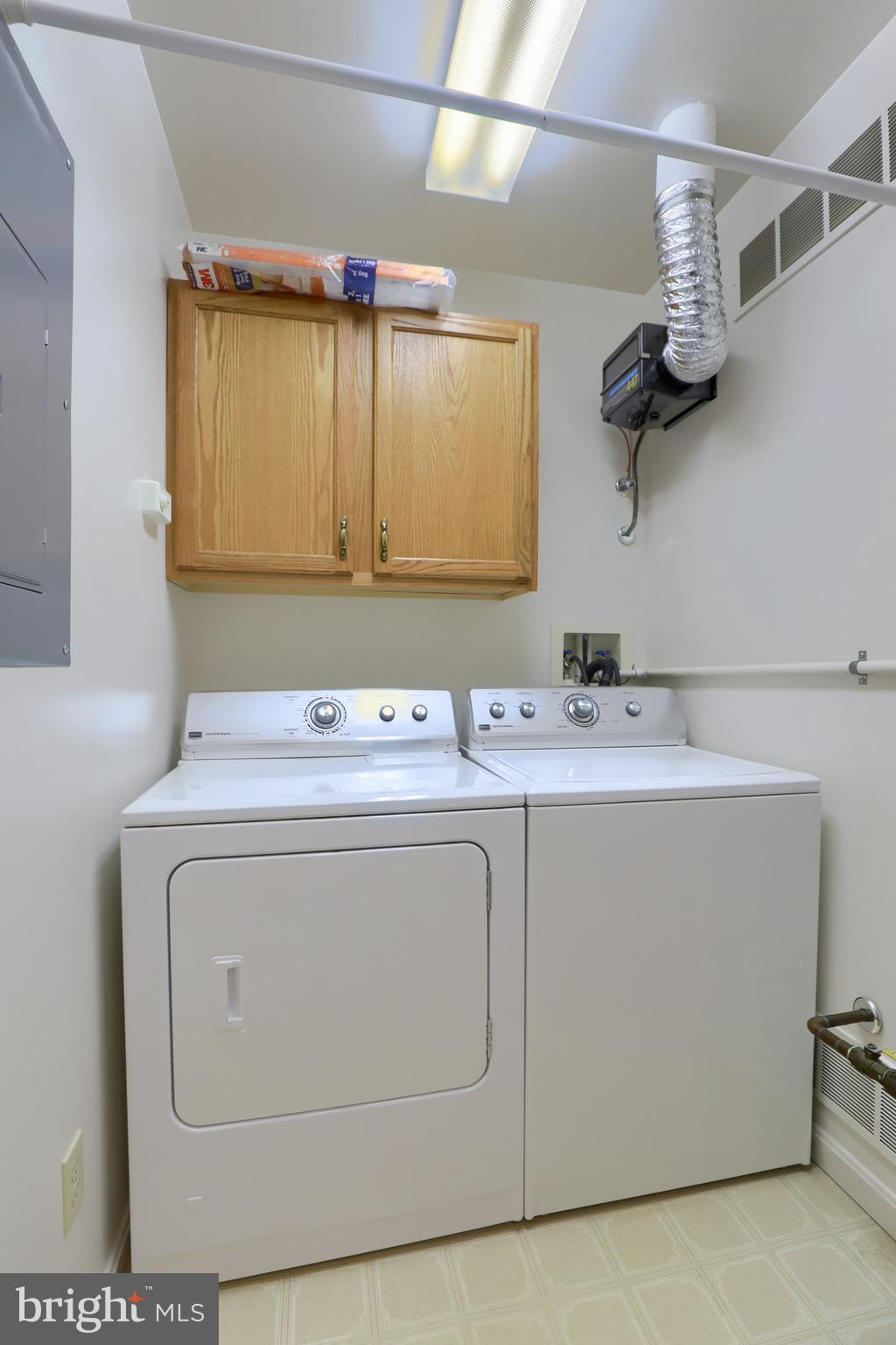LONGSTOWN VILLAGE - Residential
