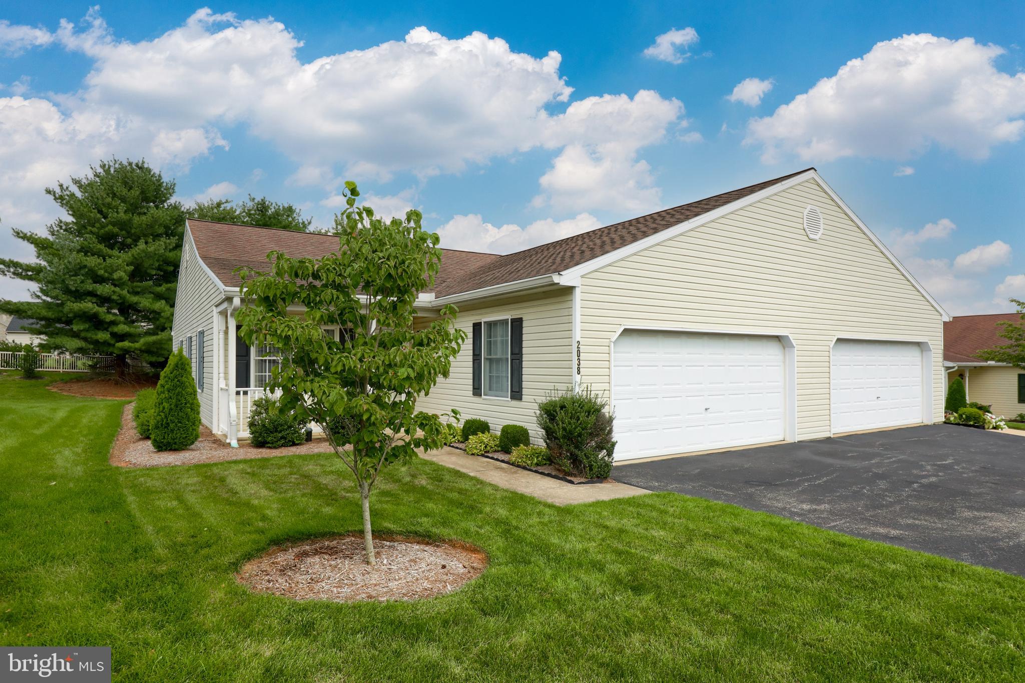 LONGSTOWN VILLAGE - Residential