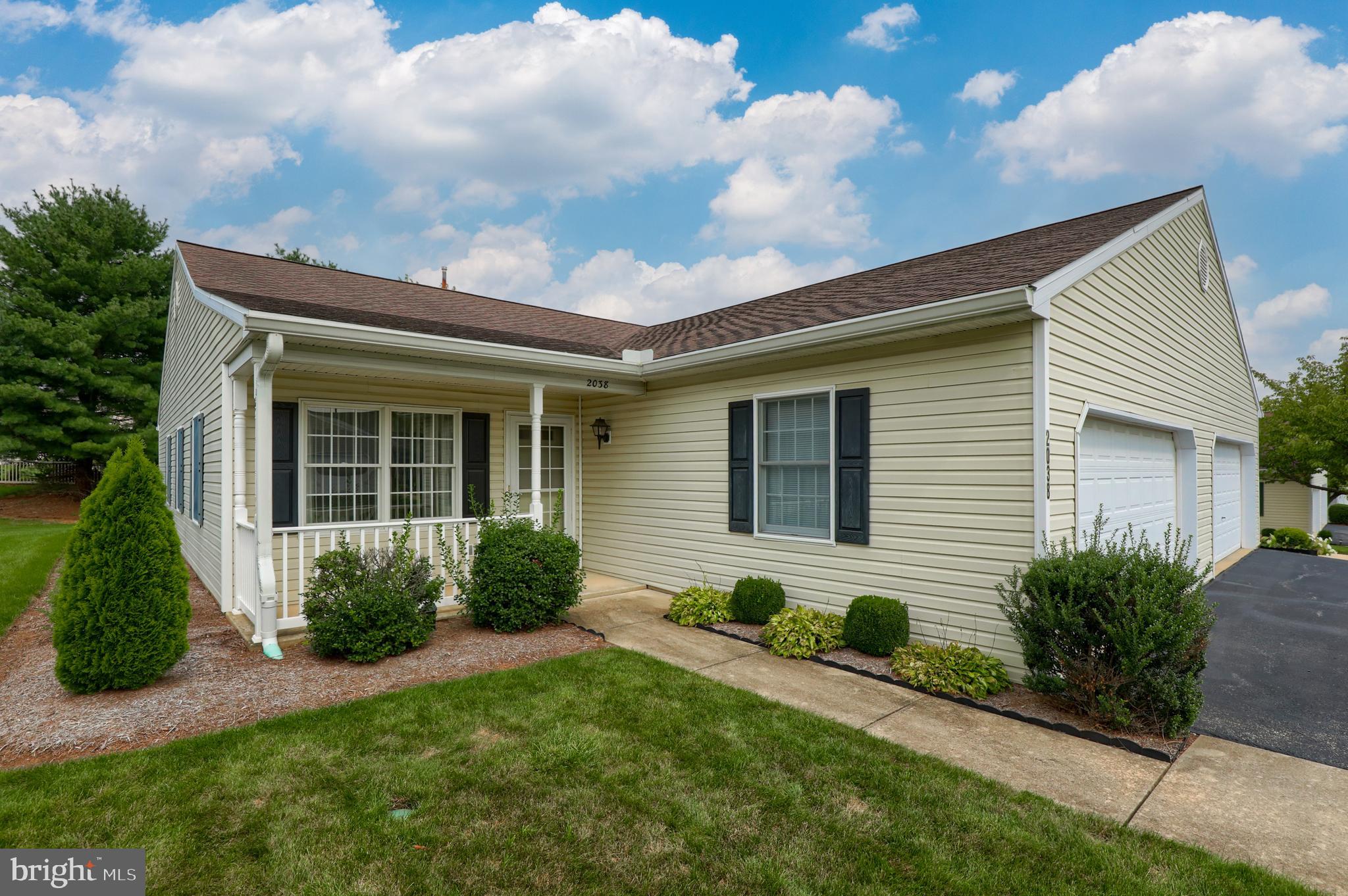 LONGSTOWN VILLAGE - Residential