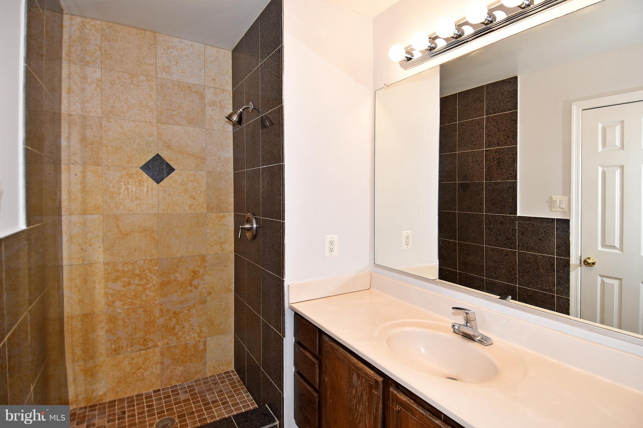 BALLSFORD - Residential