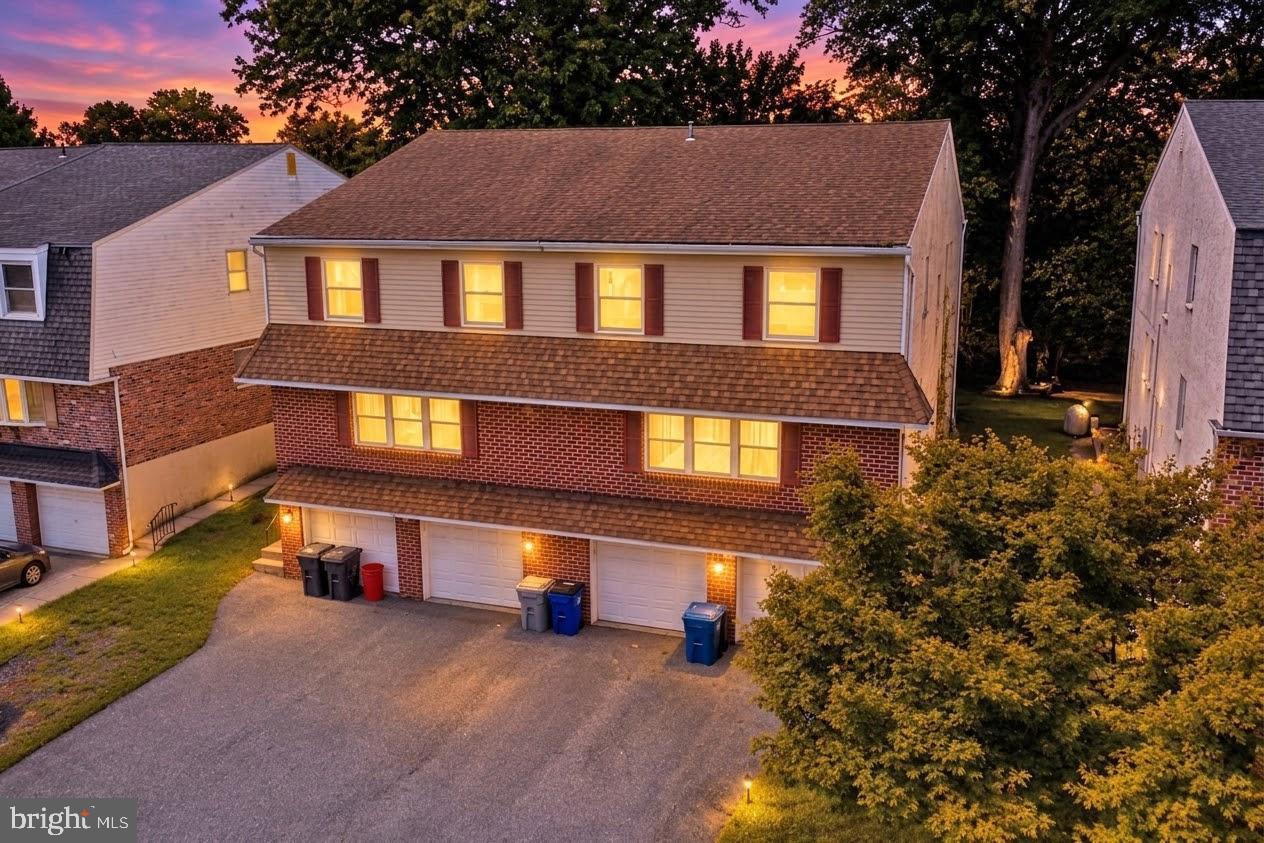 646 COUNTRY LANE