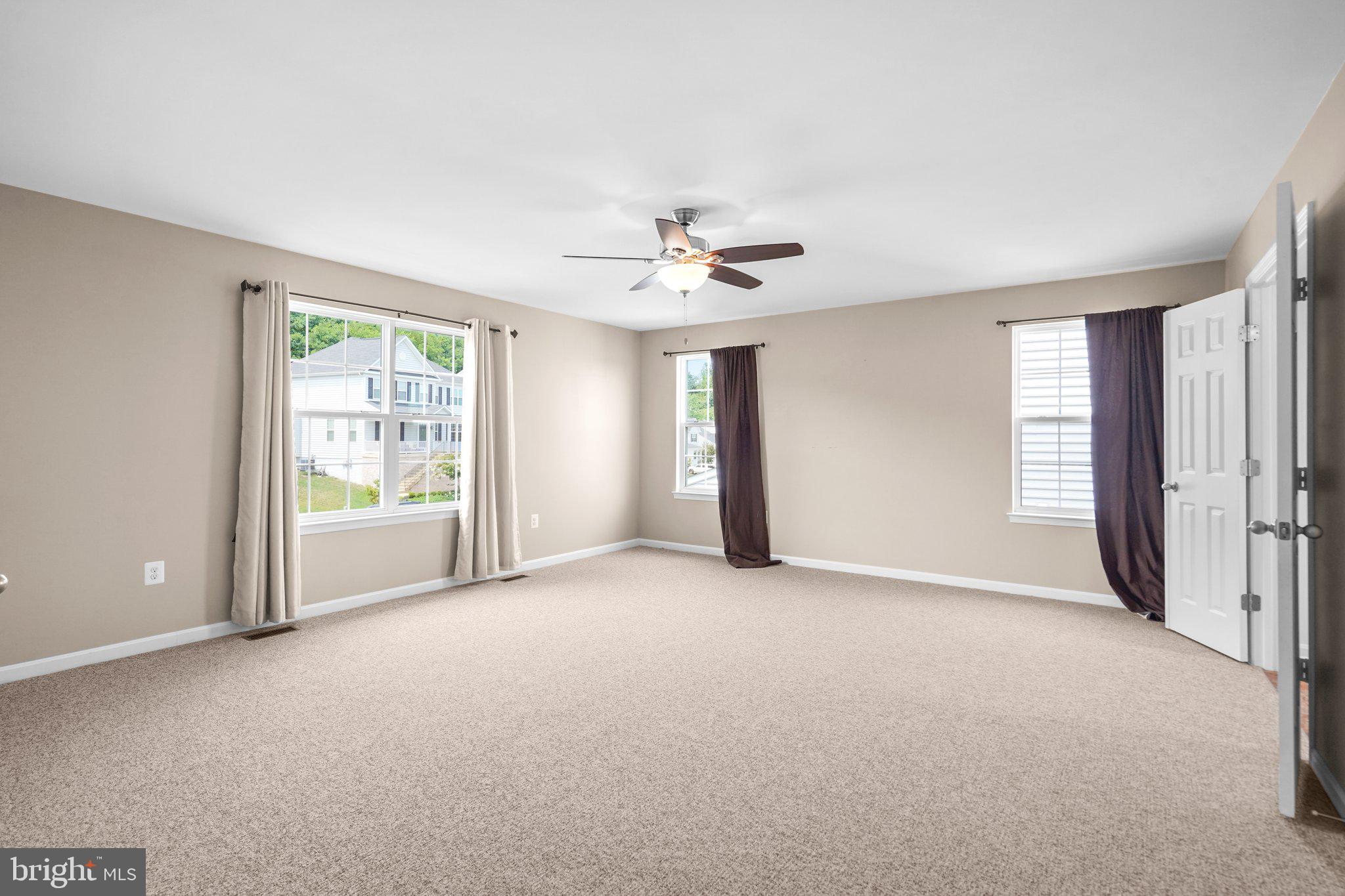 MOUNTAIN VALLEY - Residential Lease