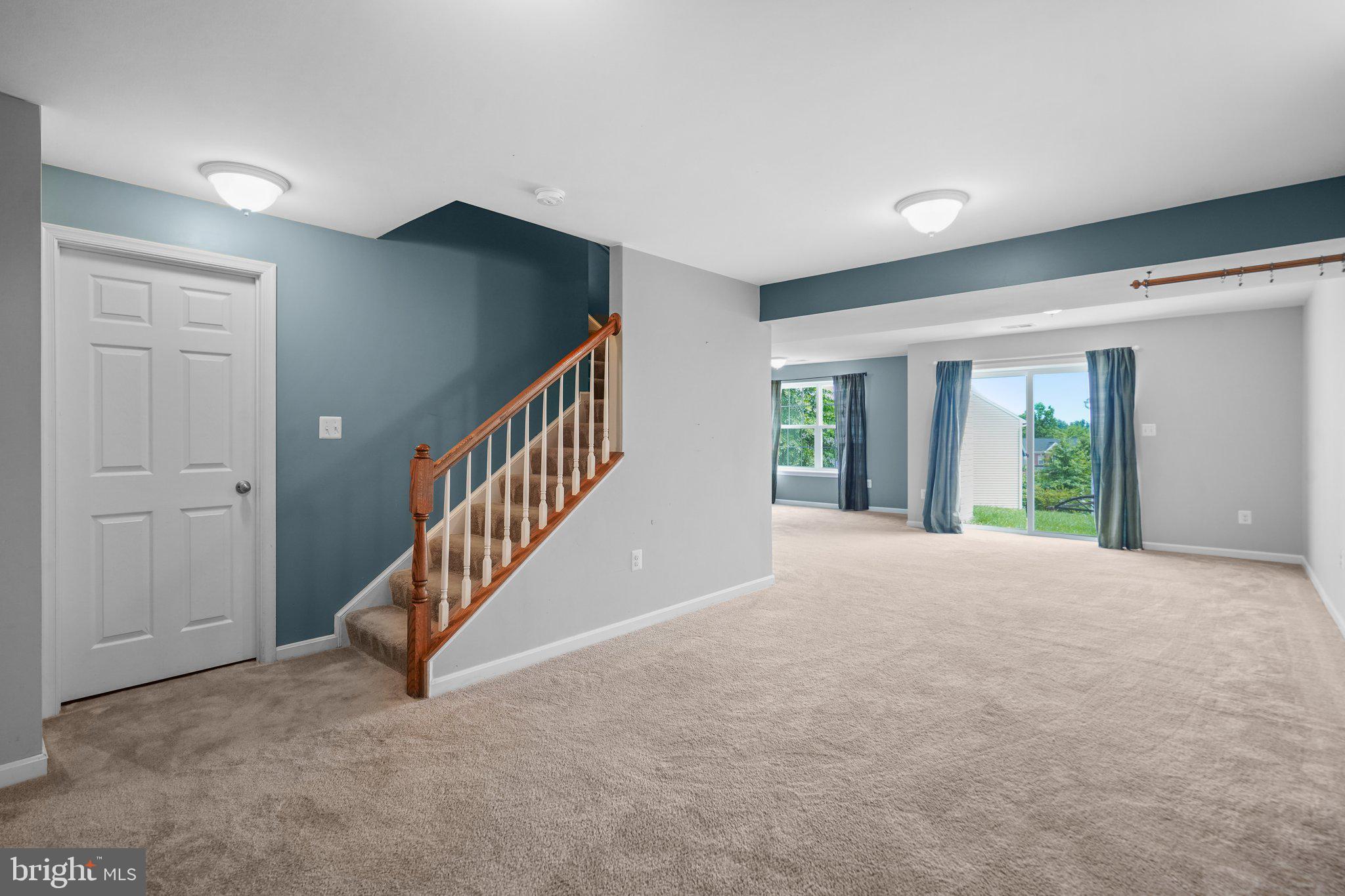 MOUNTAIN VALLEY - Residential Lease