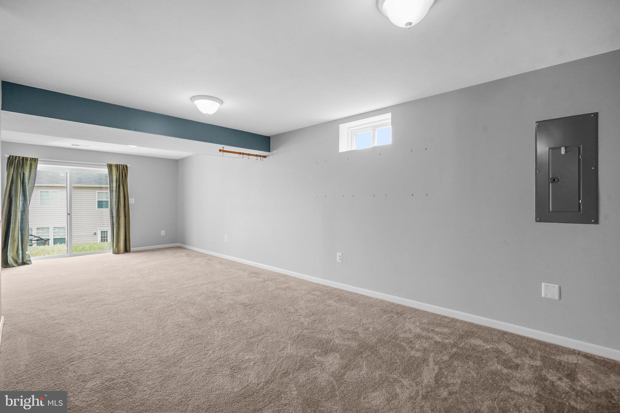 MOUNTAIN VALLEY - Residential Lease