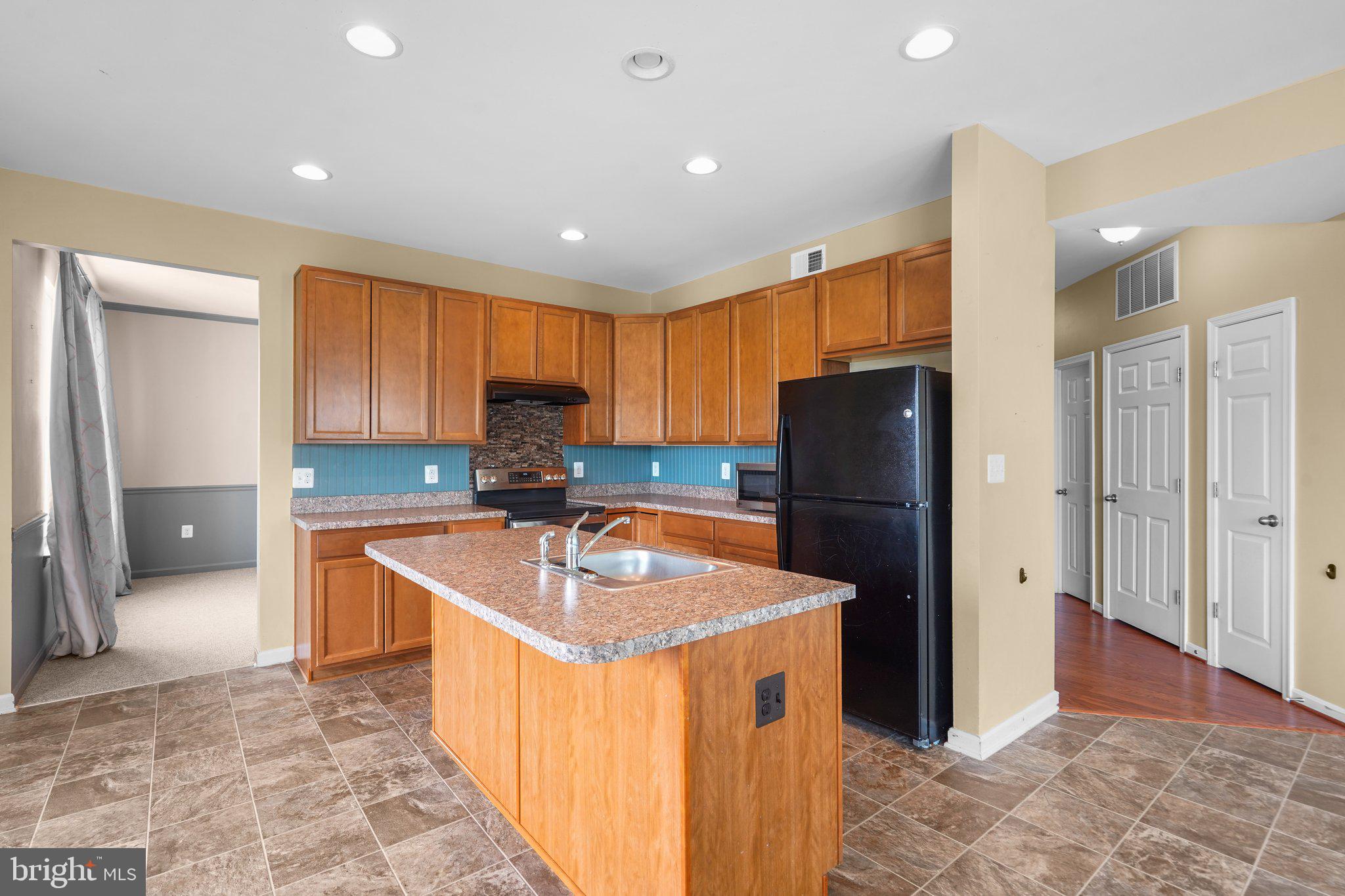 MOUNTAIN VALLEY - Residential Lease